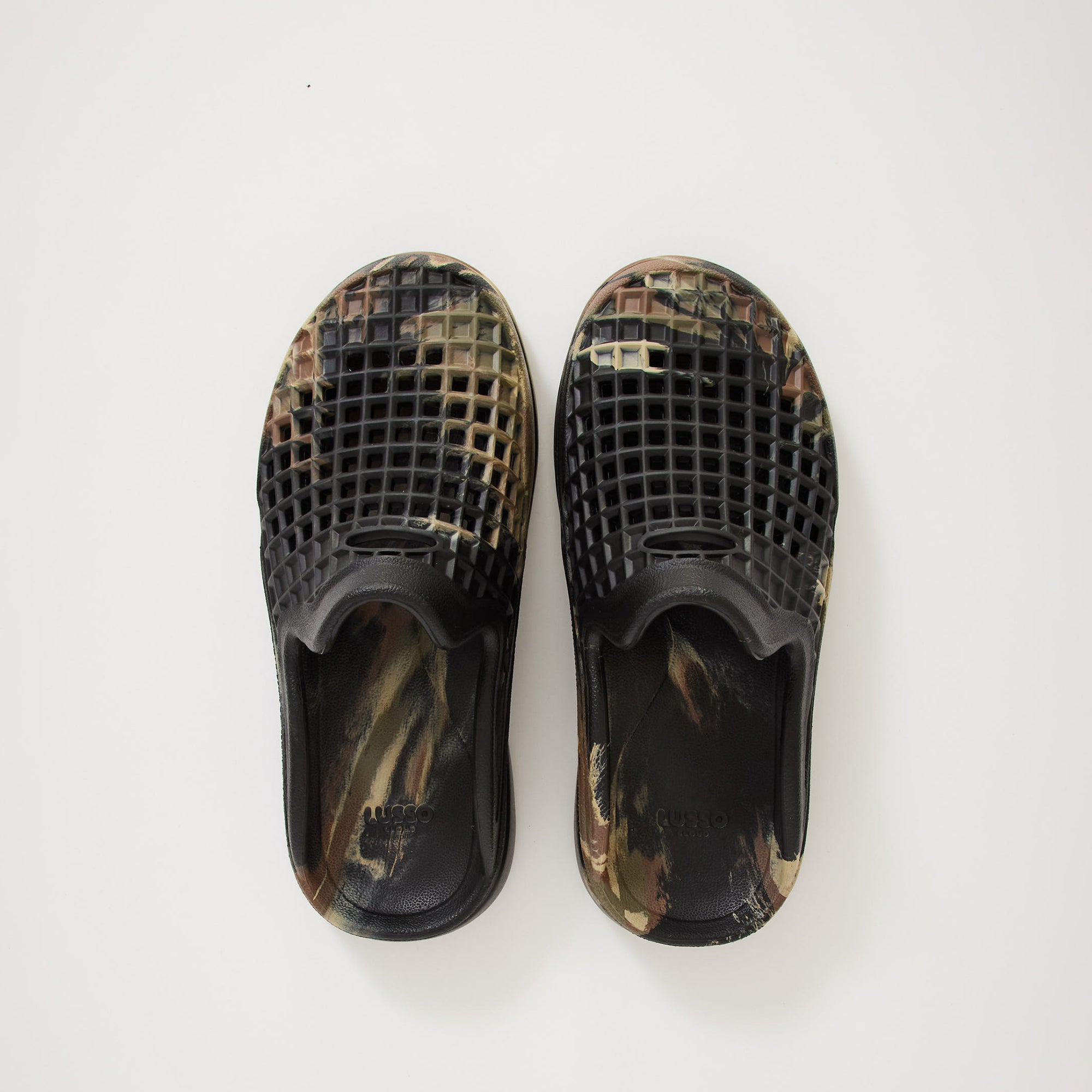 Scenario Slide Woodland Camo