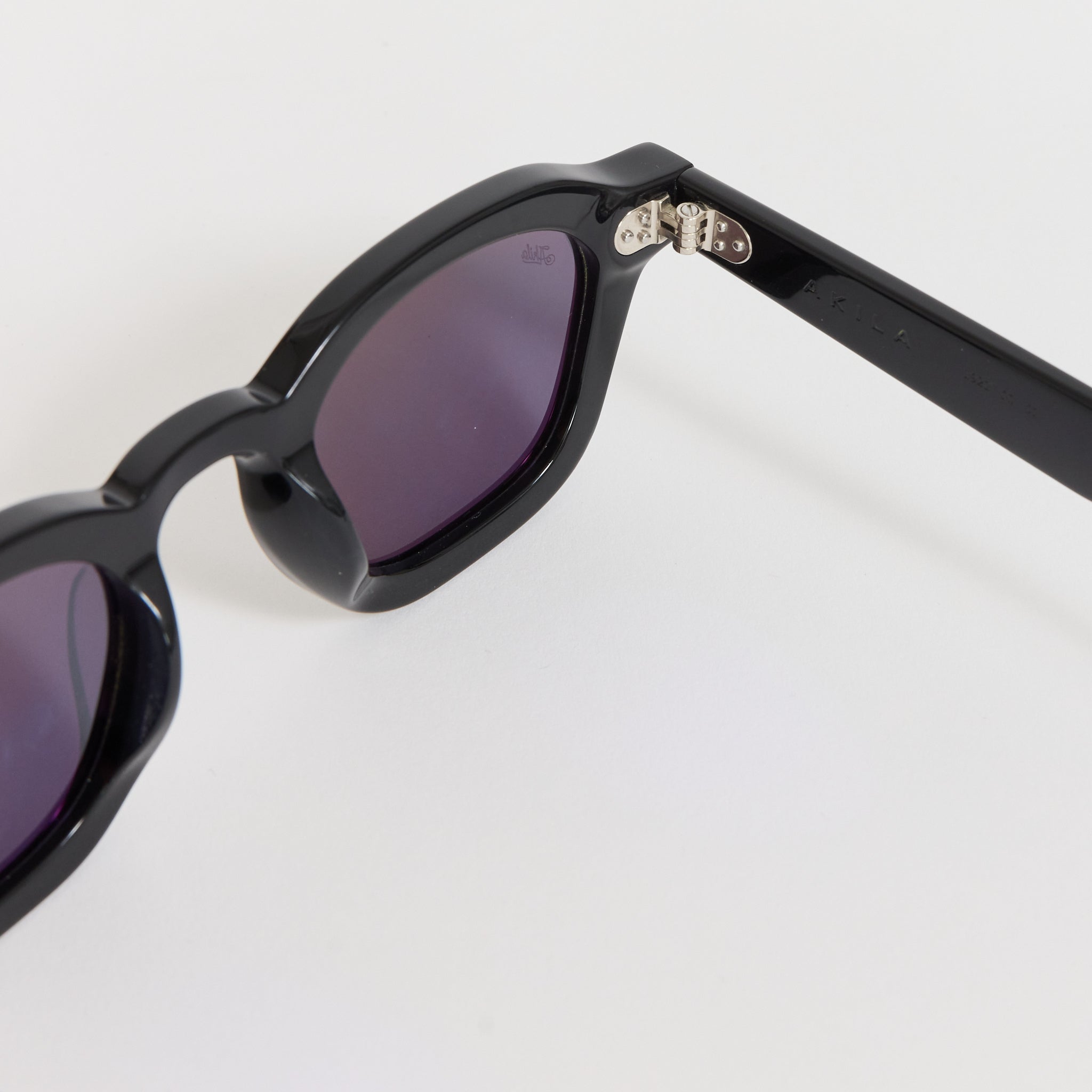 Ascent Black/Black