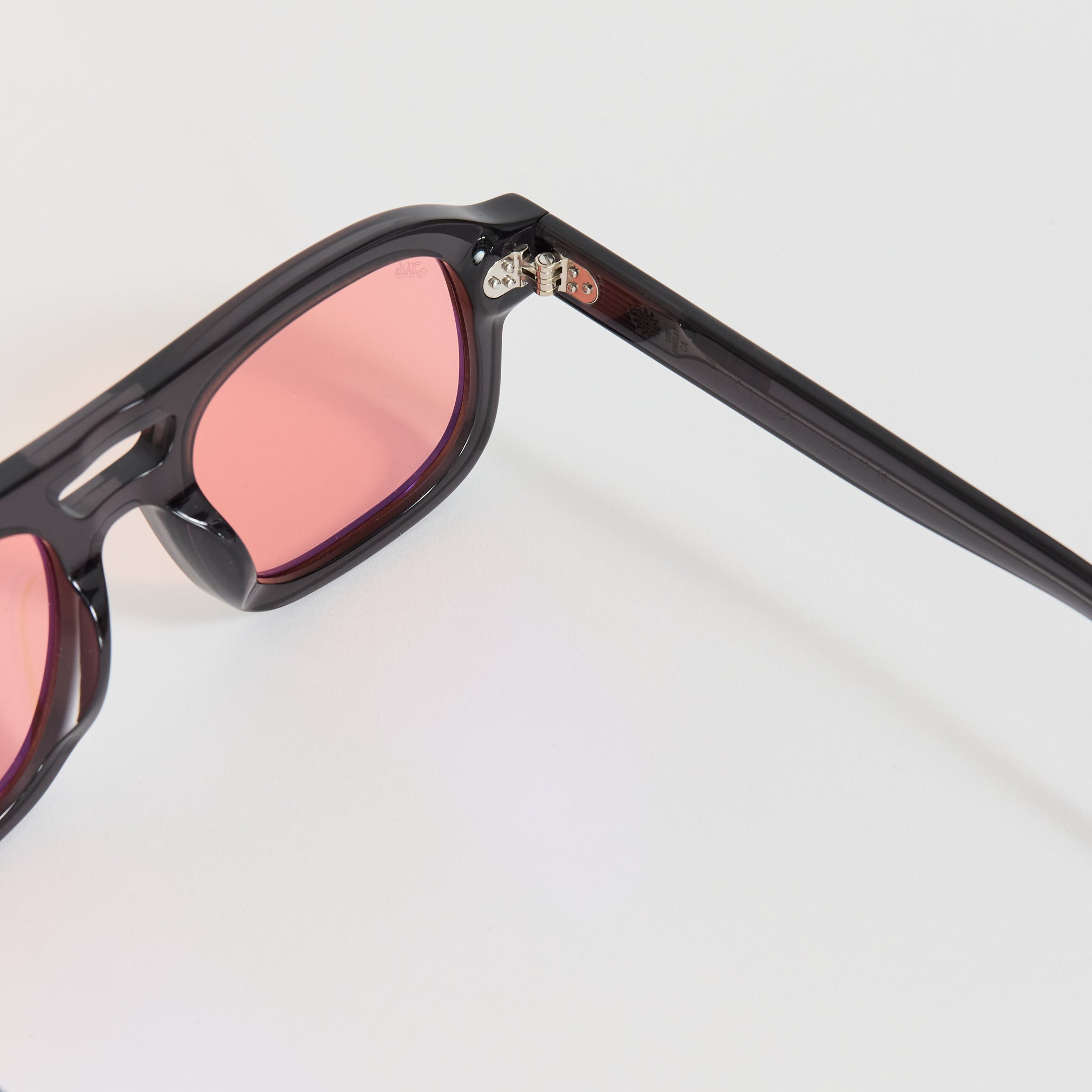 Dillinger Onyx/Apricot