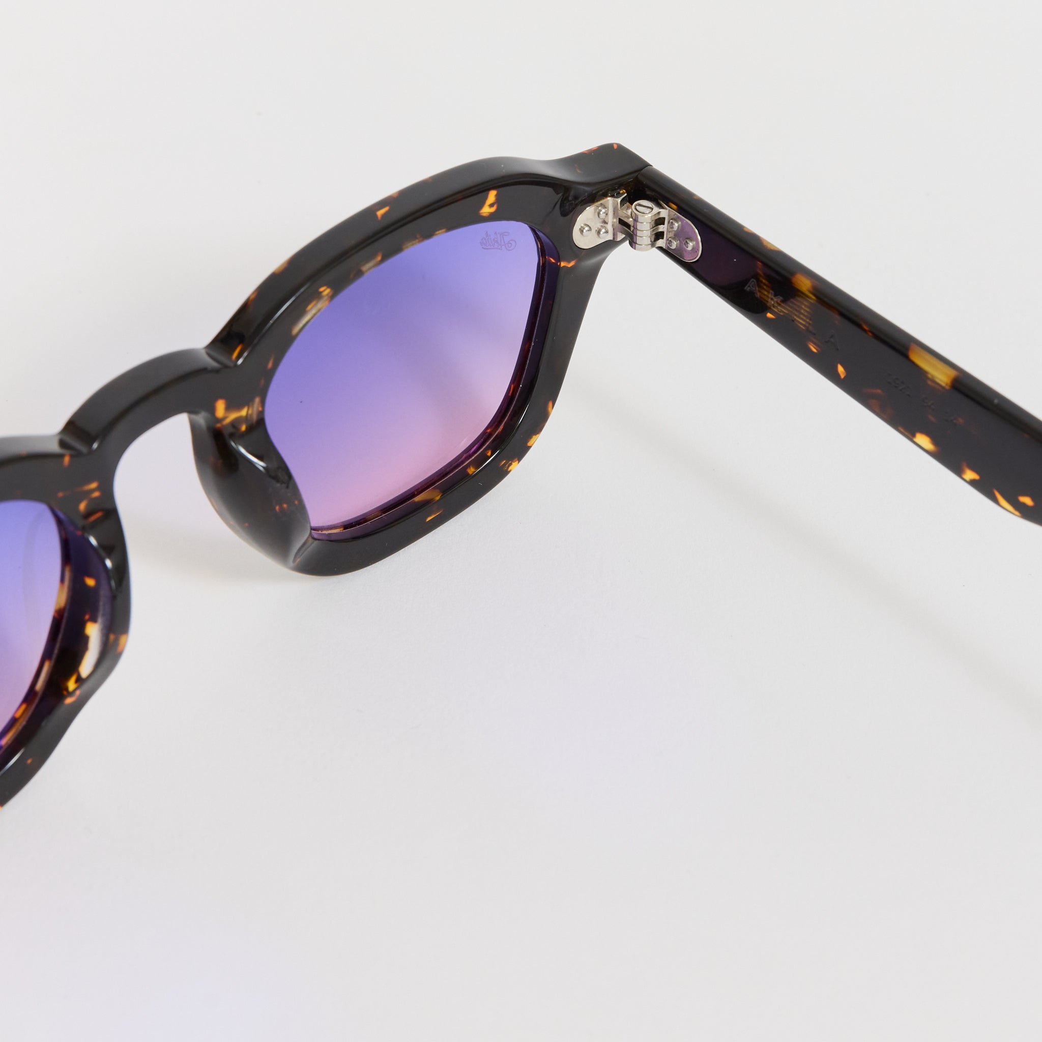 Logos Tokyo Tortoise/Sunset