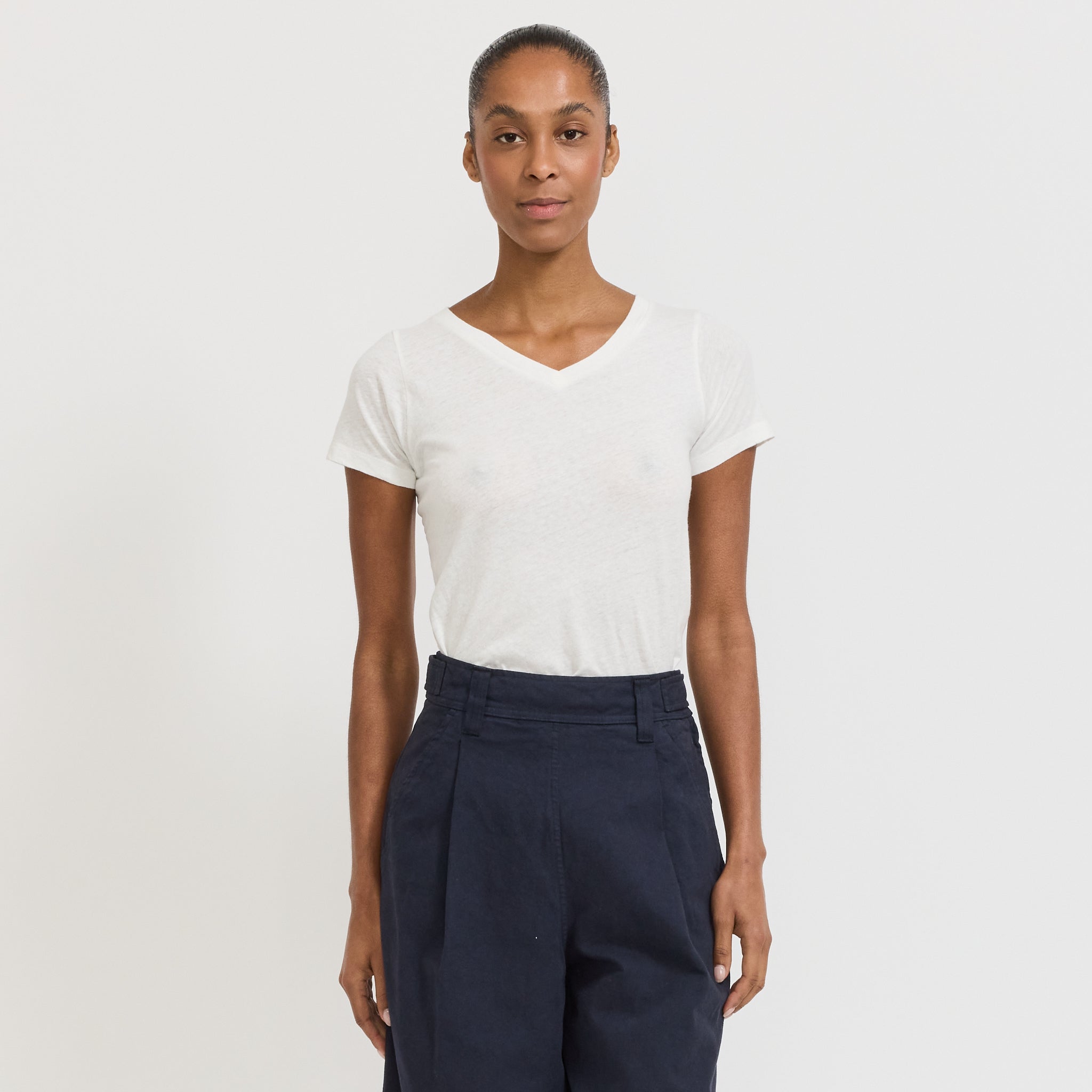 American Vintage | Gamipy V Neck T-Shirt White | Maplestore