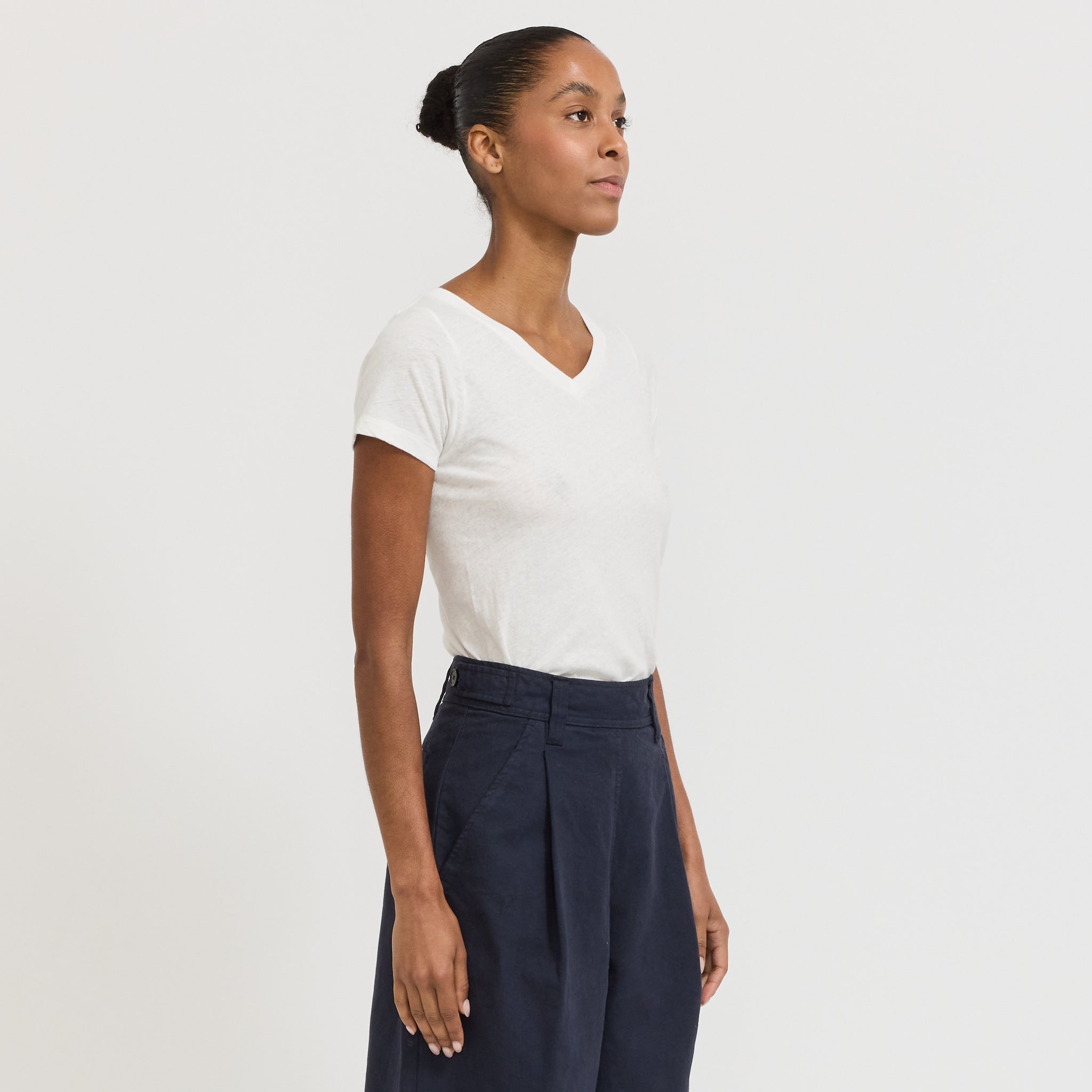 American Vintage | Gamipy V Neck T-Shirt White | Maplestore