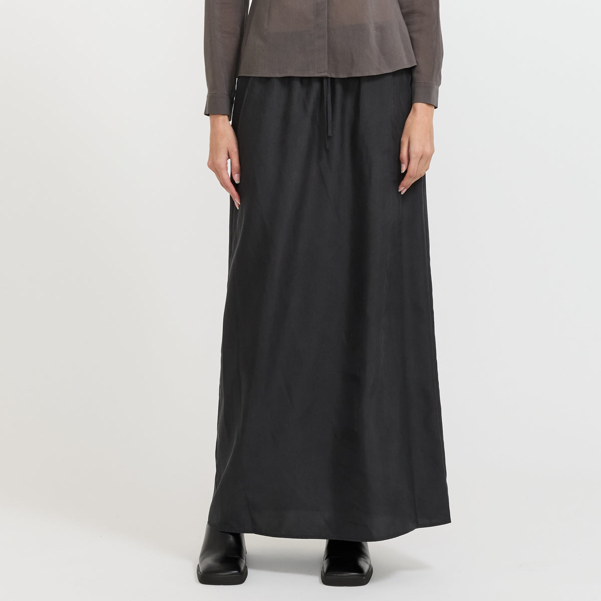 Cupro Banding Skirt Charcoal