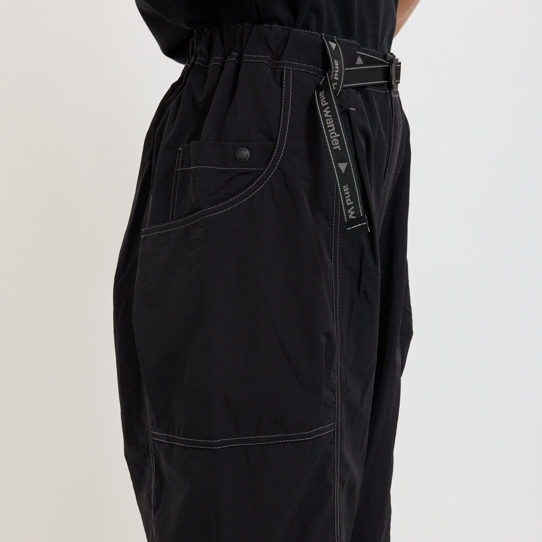 And Wander | Crinkled Nylon Pants Black | Maplestore