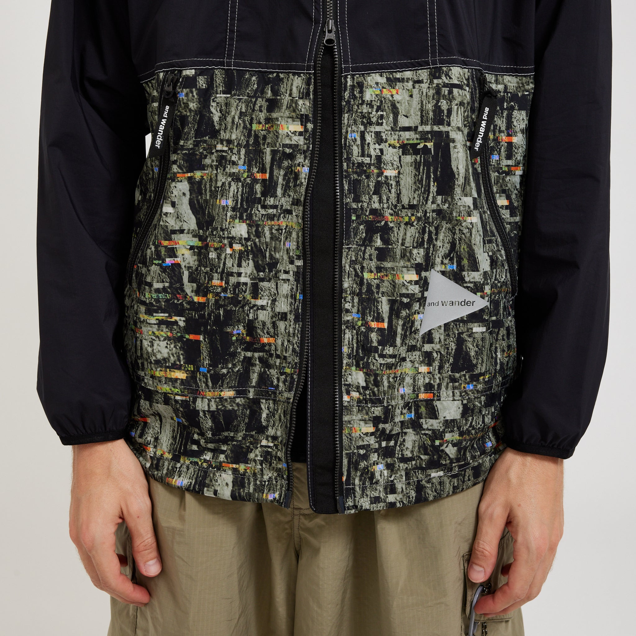 And Wander | PERTEX Printed Wind Jacket Black | Maplestore