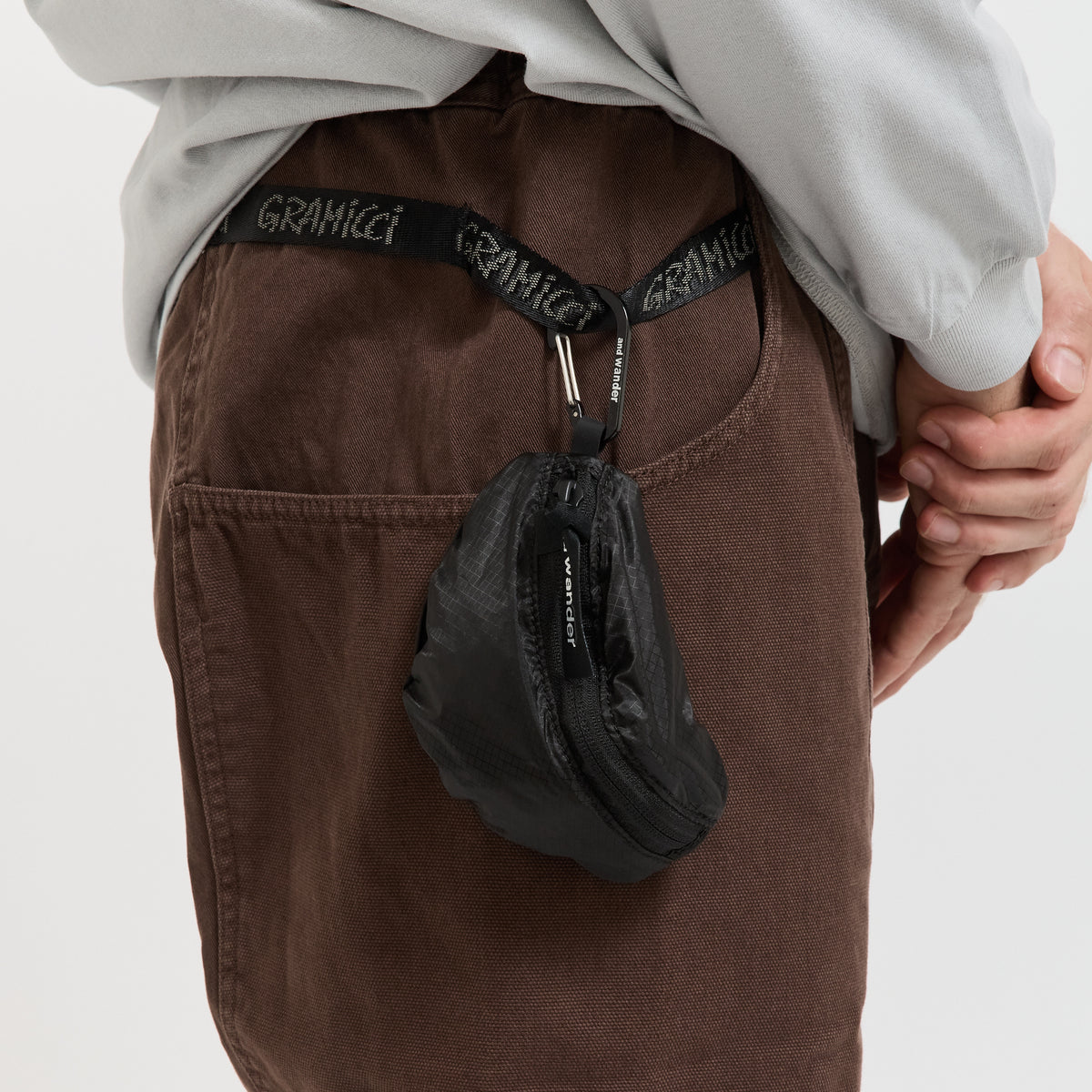And Wander | Sil Mini Pouch Black | Maplestore