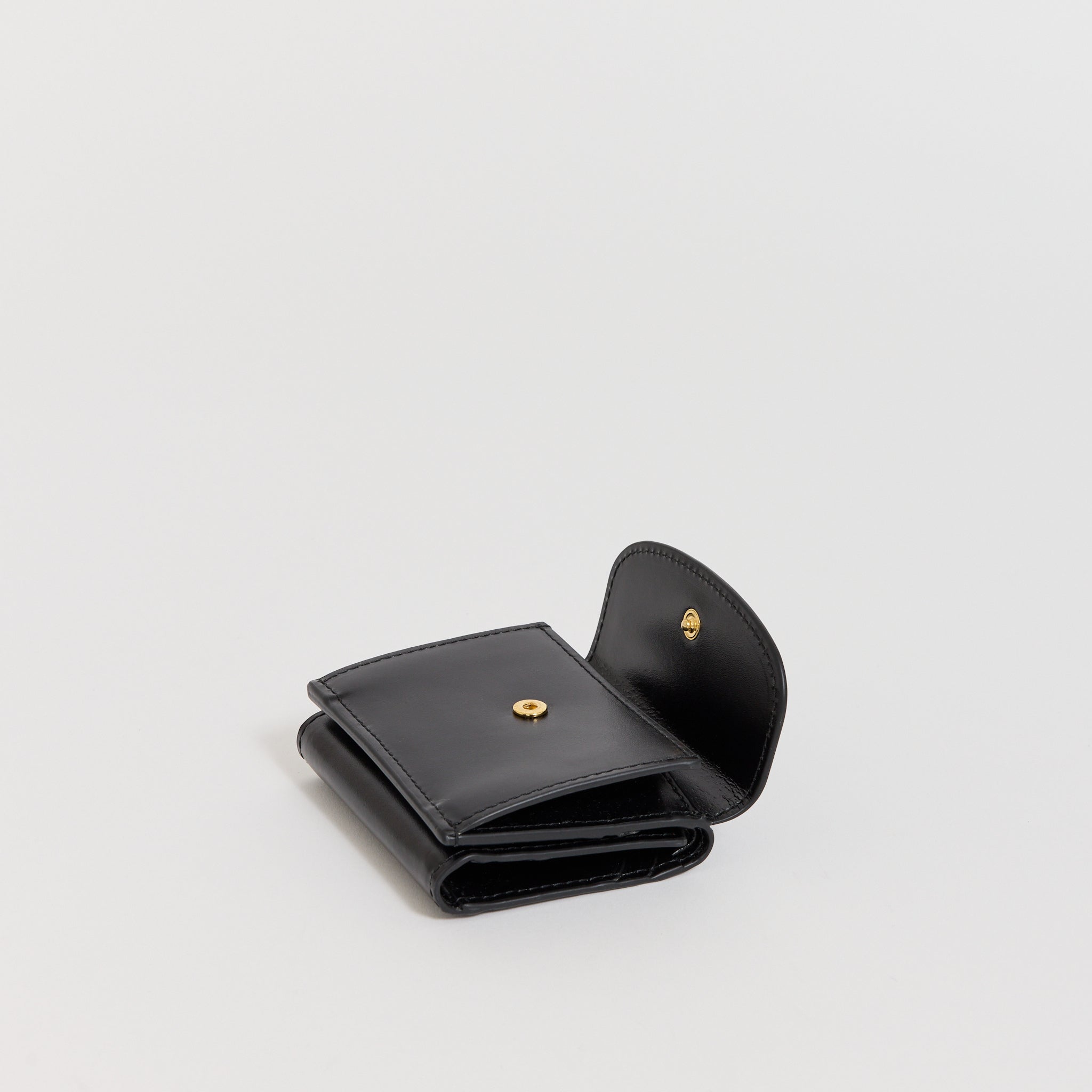 A.P.C. | Geneve Trifold Wallet Black | Maplestore