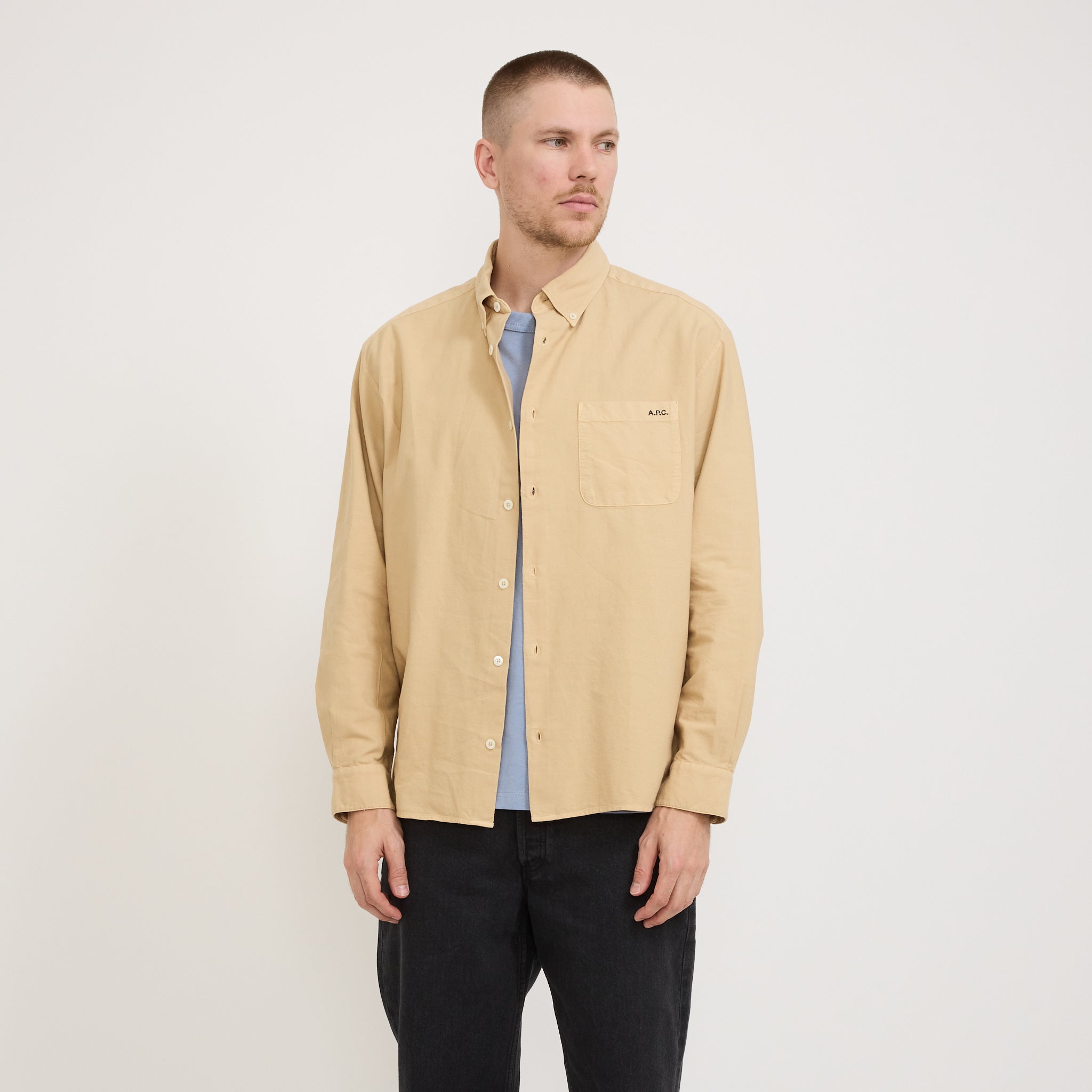 A.P.C. | Mateo Logo Shirt Beige | Maplestore