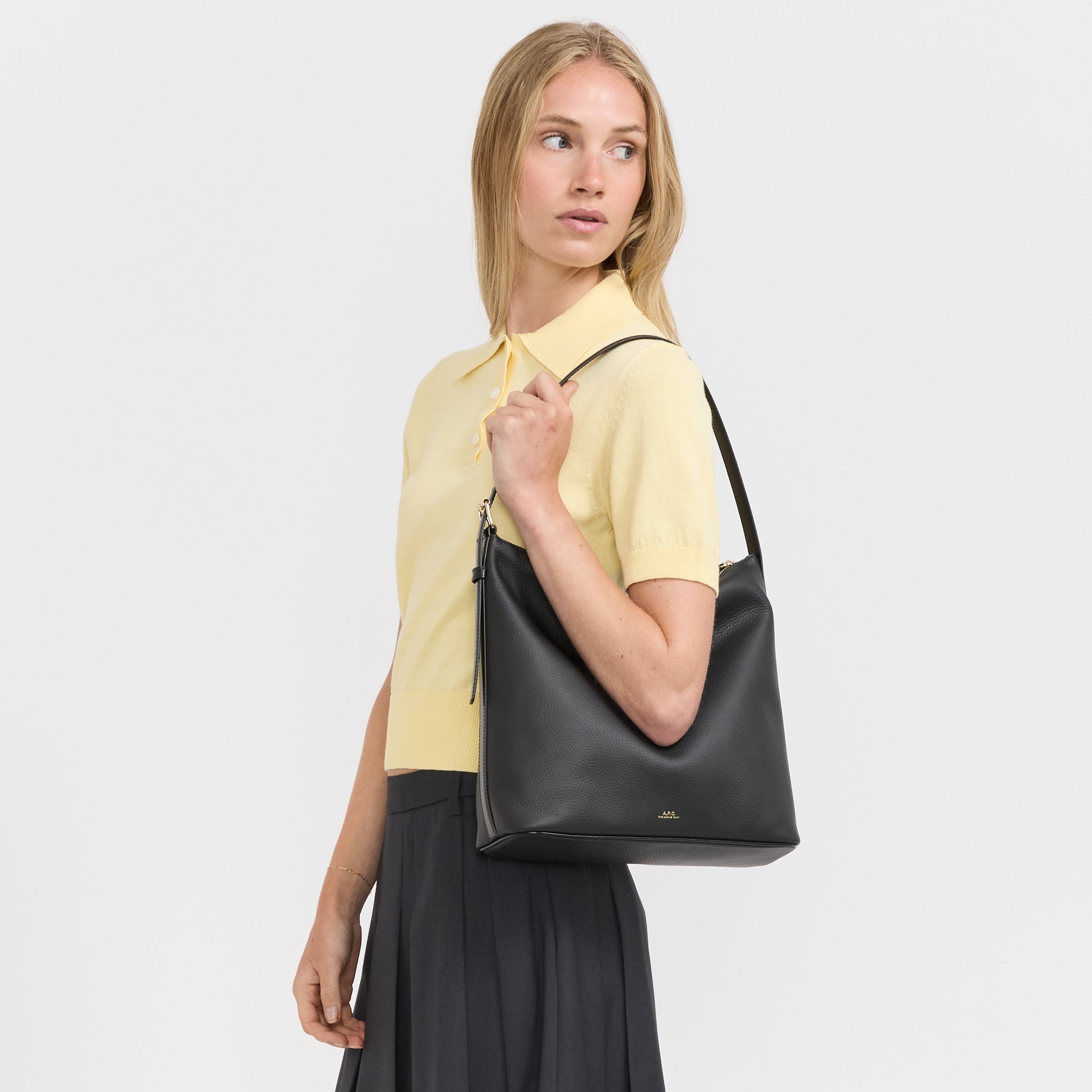 A.P.C. | Vera Bag Black | Maplestore