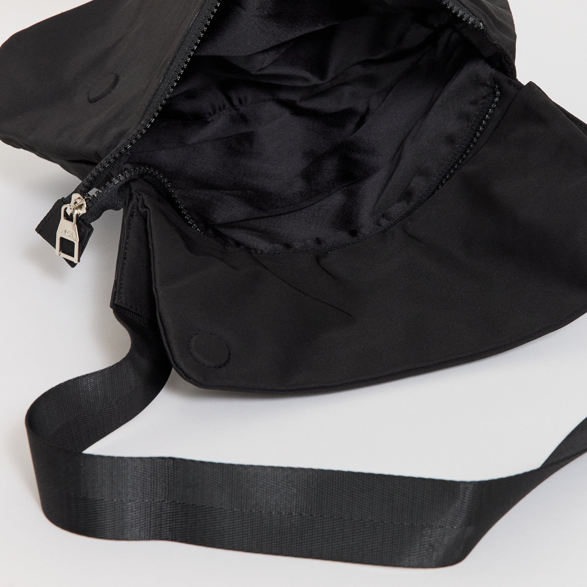 Club Cross Body Black