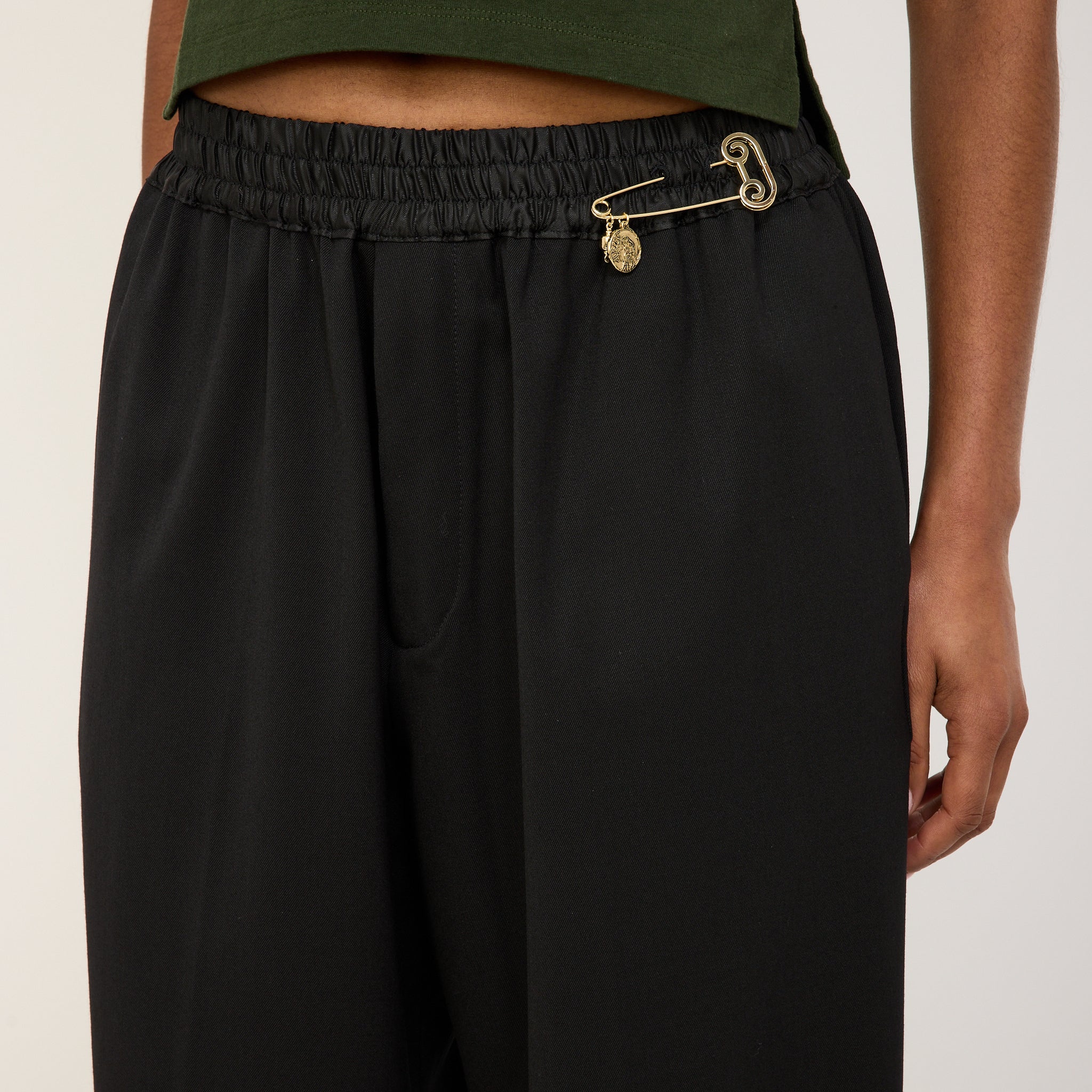 Aries | Tailored Slacker Pant Black | Maplestore