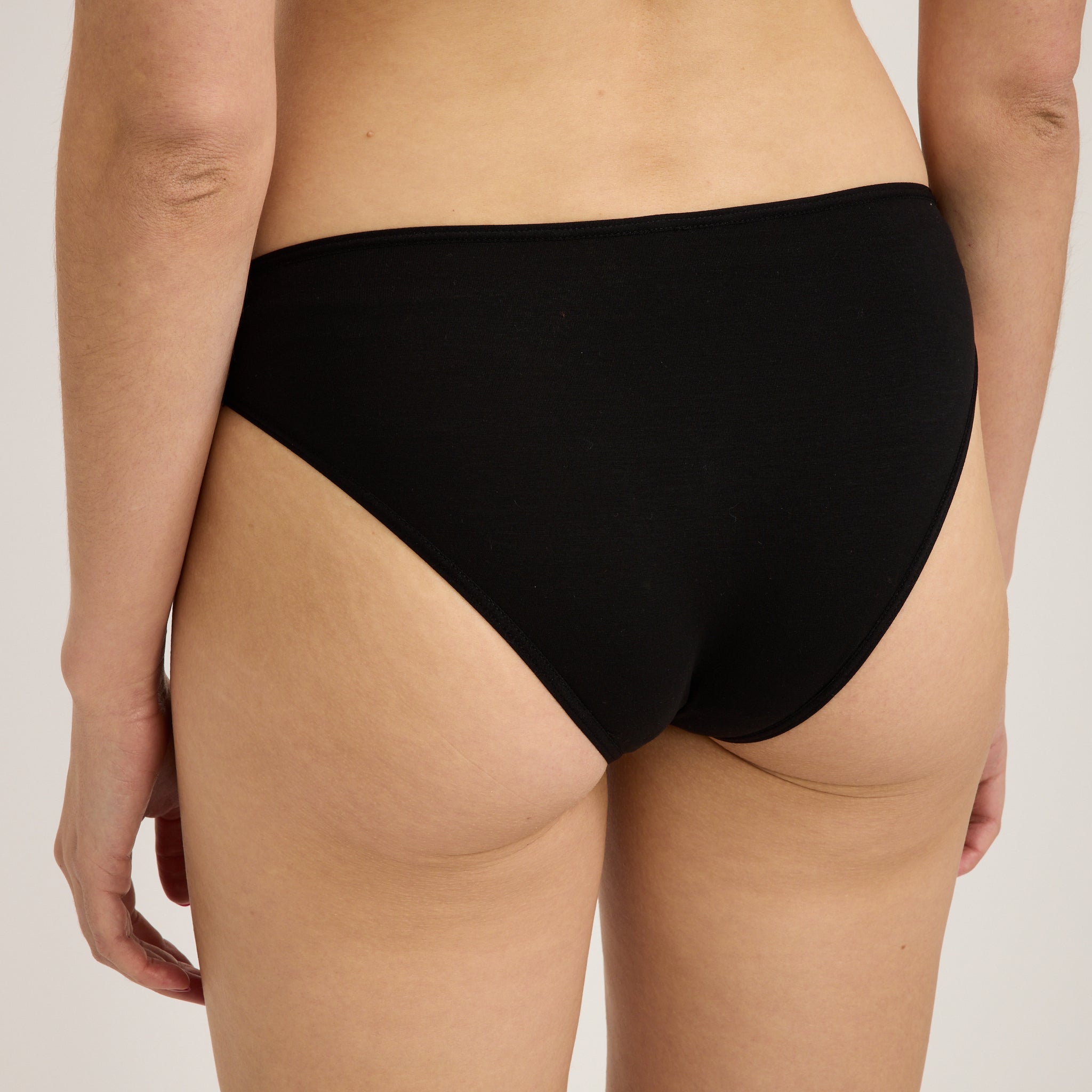 Baserange | Bell Pants Black | Maplestore