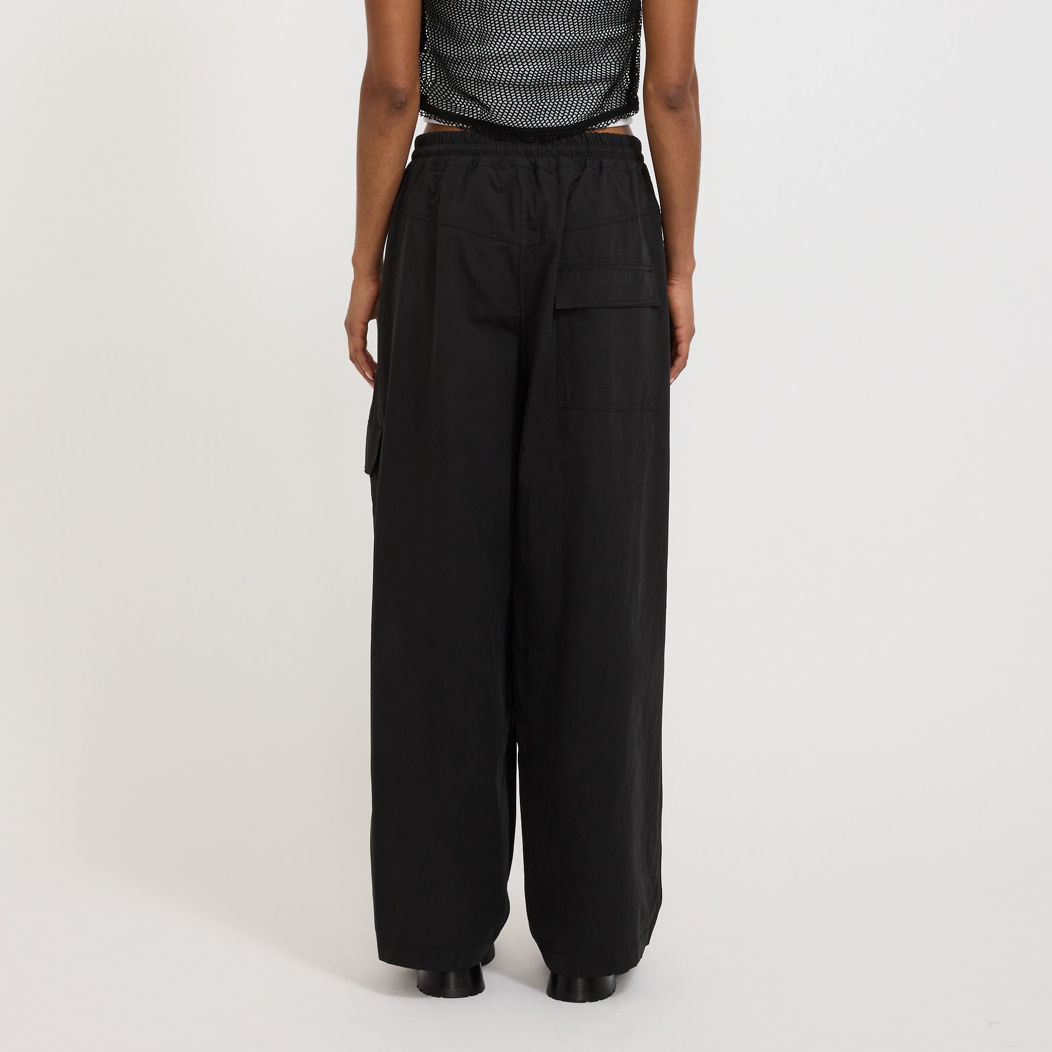 Bassike | Crushed Cotton Hiker Pant Black | Maplestore