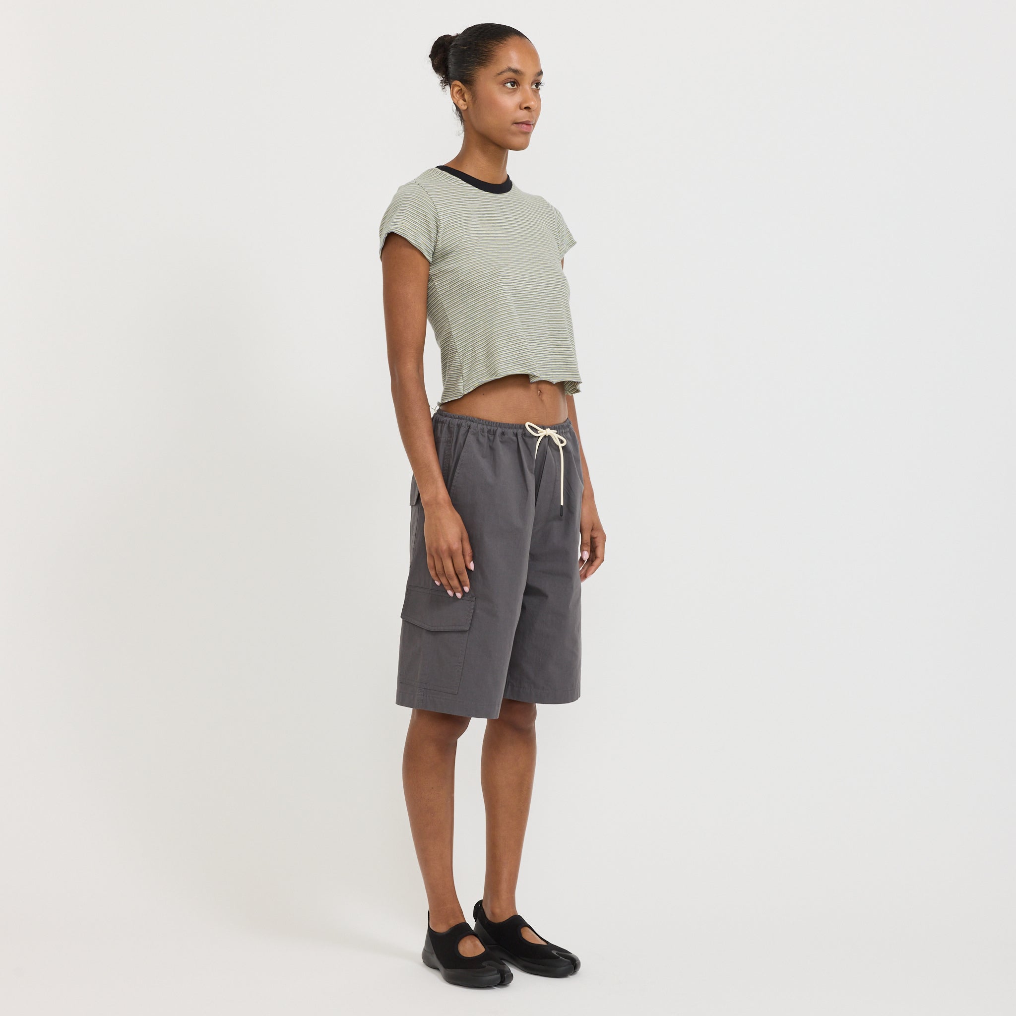 Crushed Cotton Cargo Short Washed Black