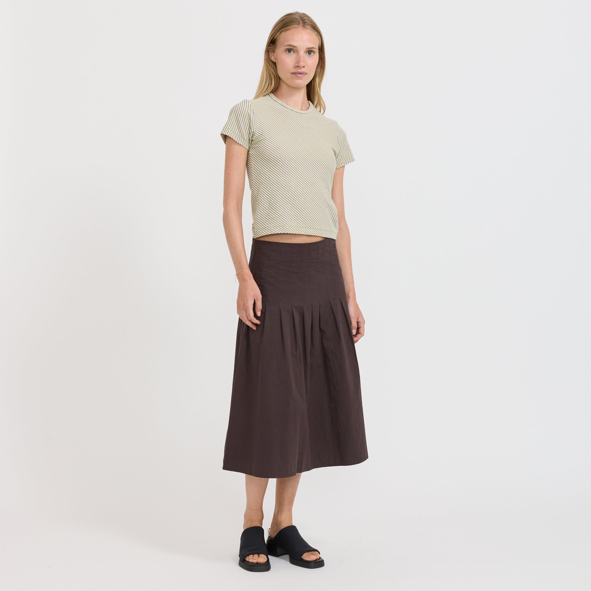 Bassike | Crushed Cotton Pleated Skirt Chocolate | Maplestore