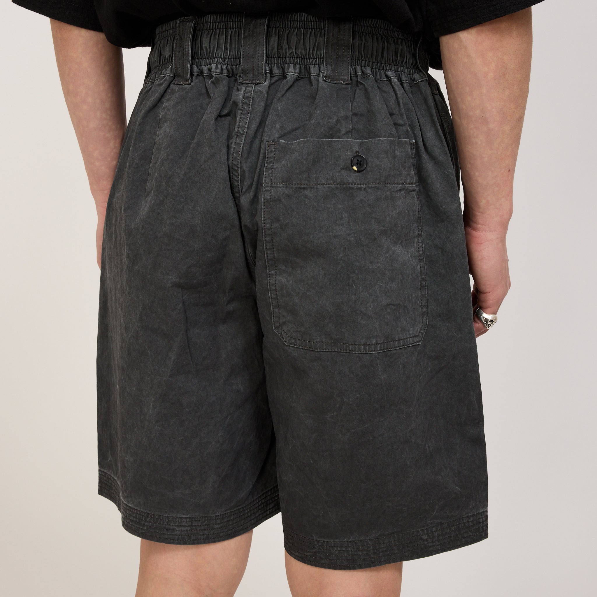 Relaxed Short Washed Charcoal