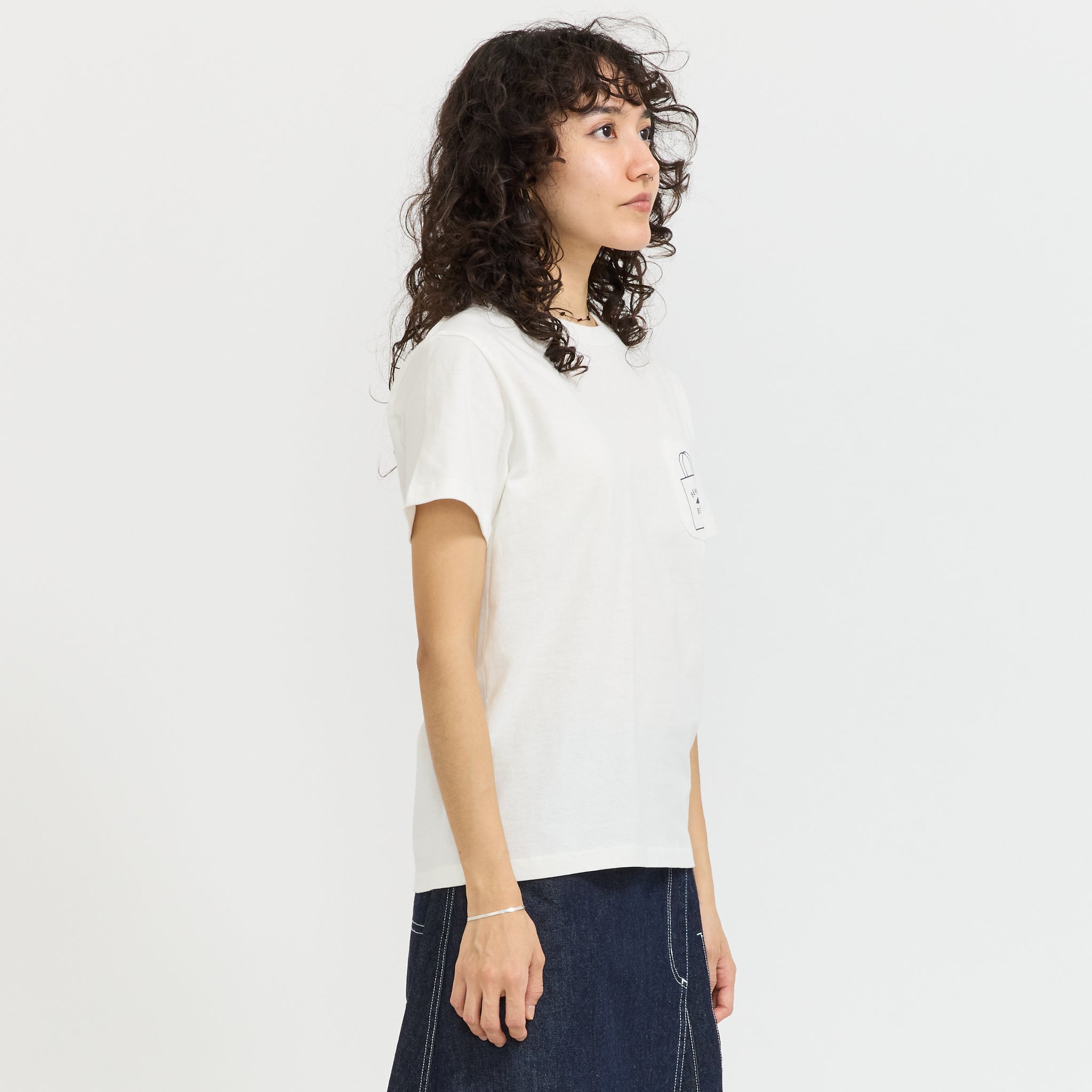 Beams Boy | Shop Bag Logo Pocket T Shirt White | Maplestore