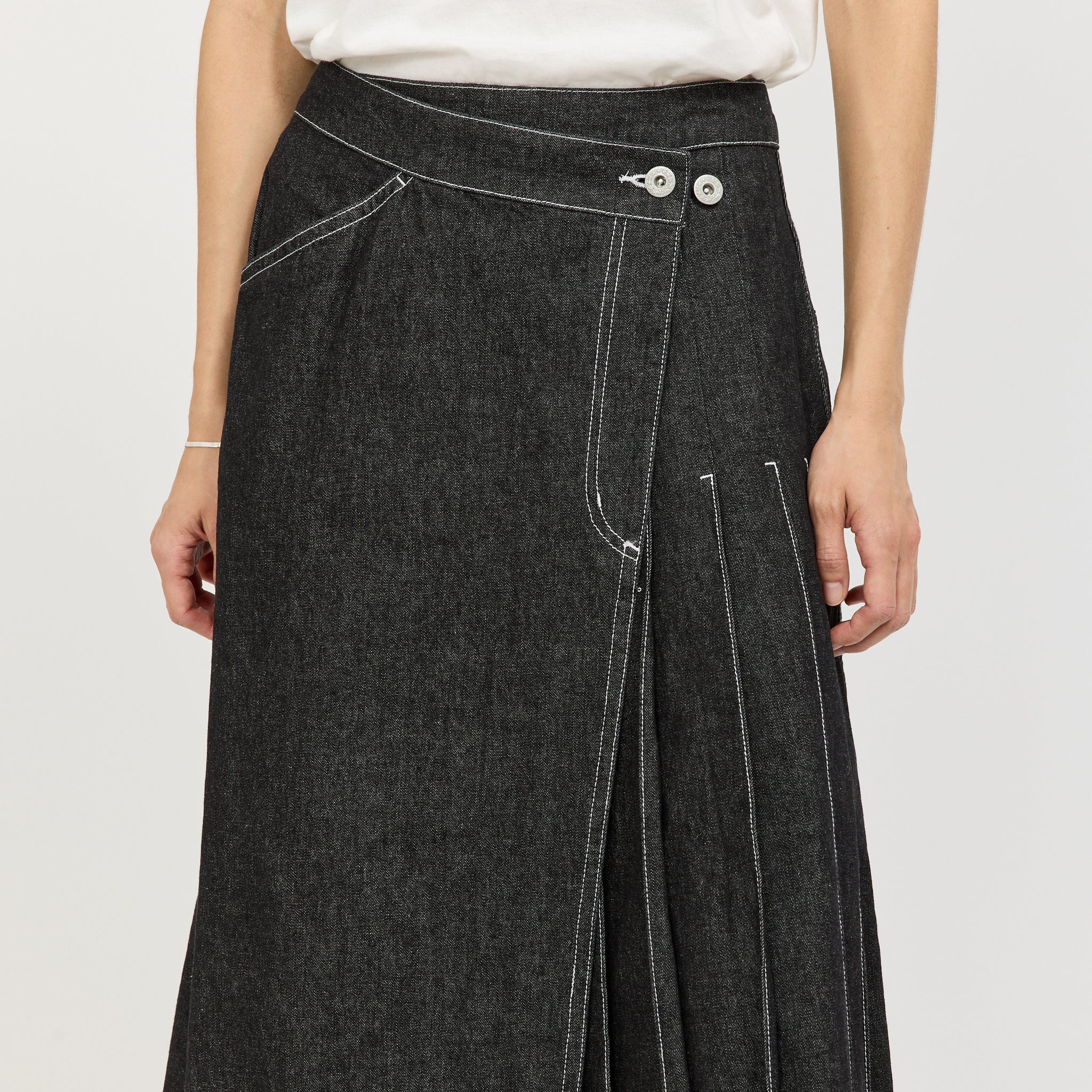 Beams Boy | Wrap Pleated Skirt Black Denim | Maplestore