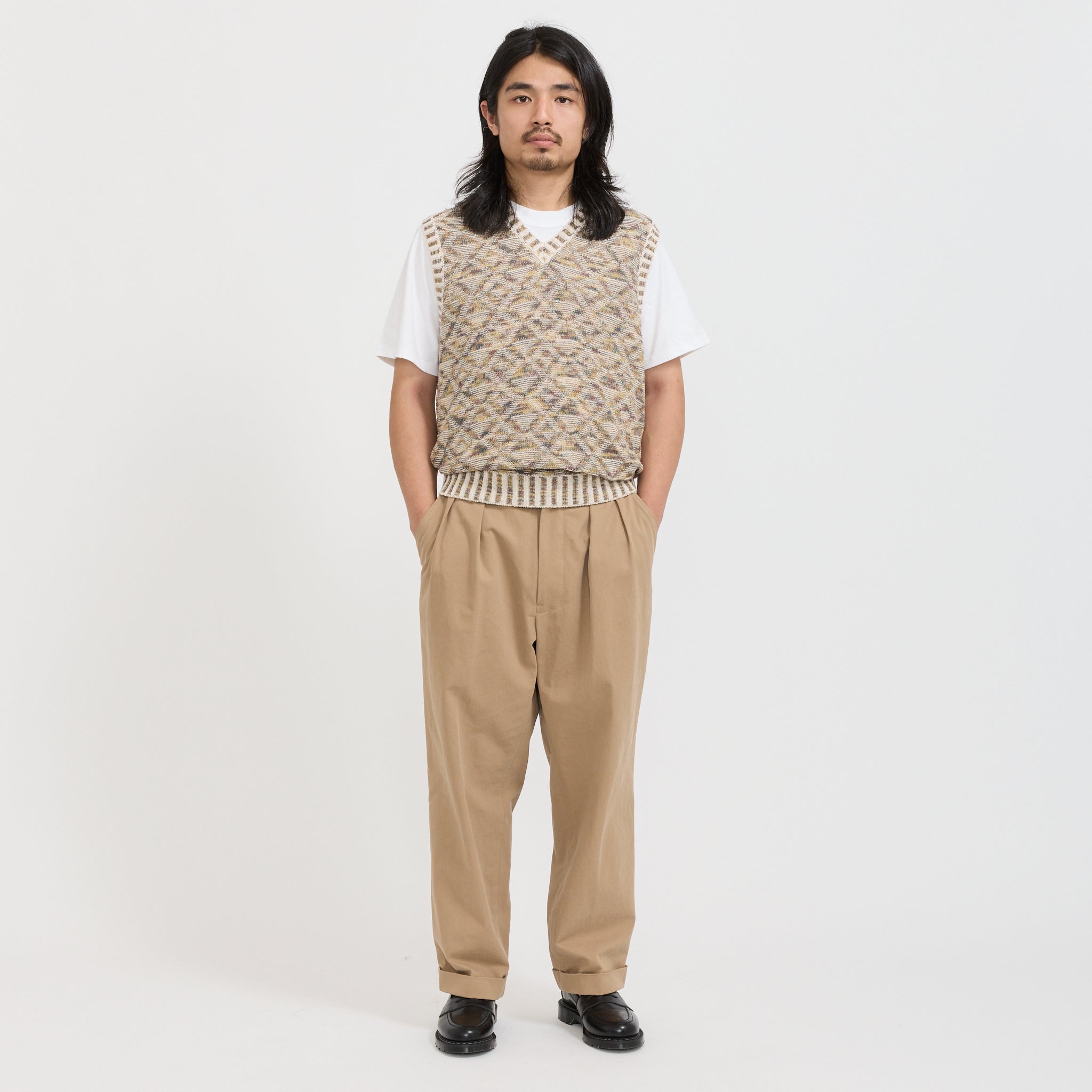 Beams Plus | V-Neck Vest Kasuri Jacquard Beige | Maplestore