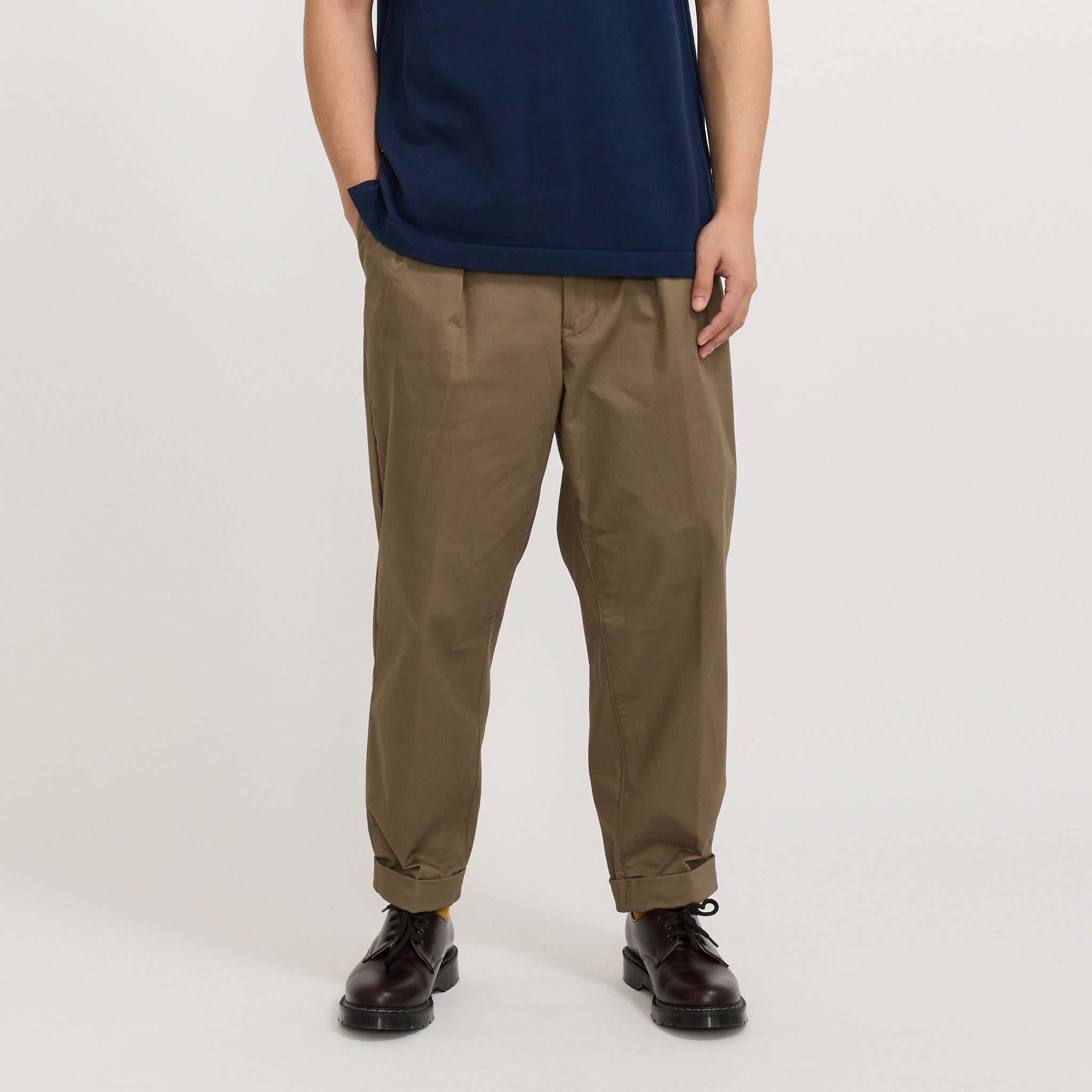 Beams Plus | 2 Pleats Twill Pant Olive | Maplestore