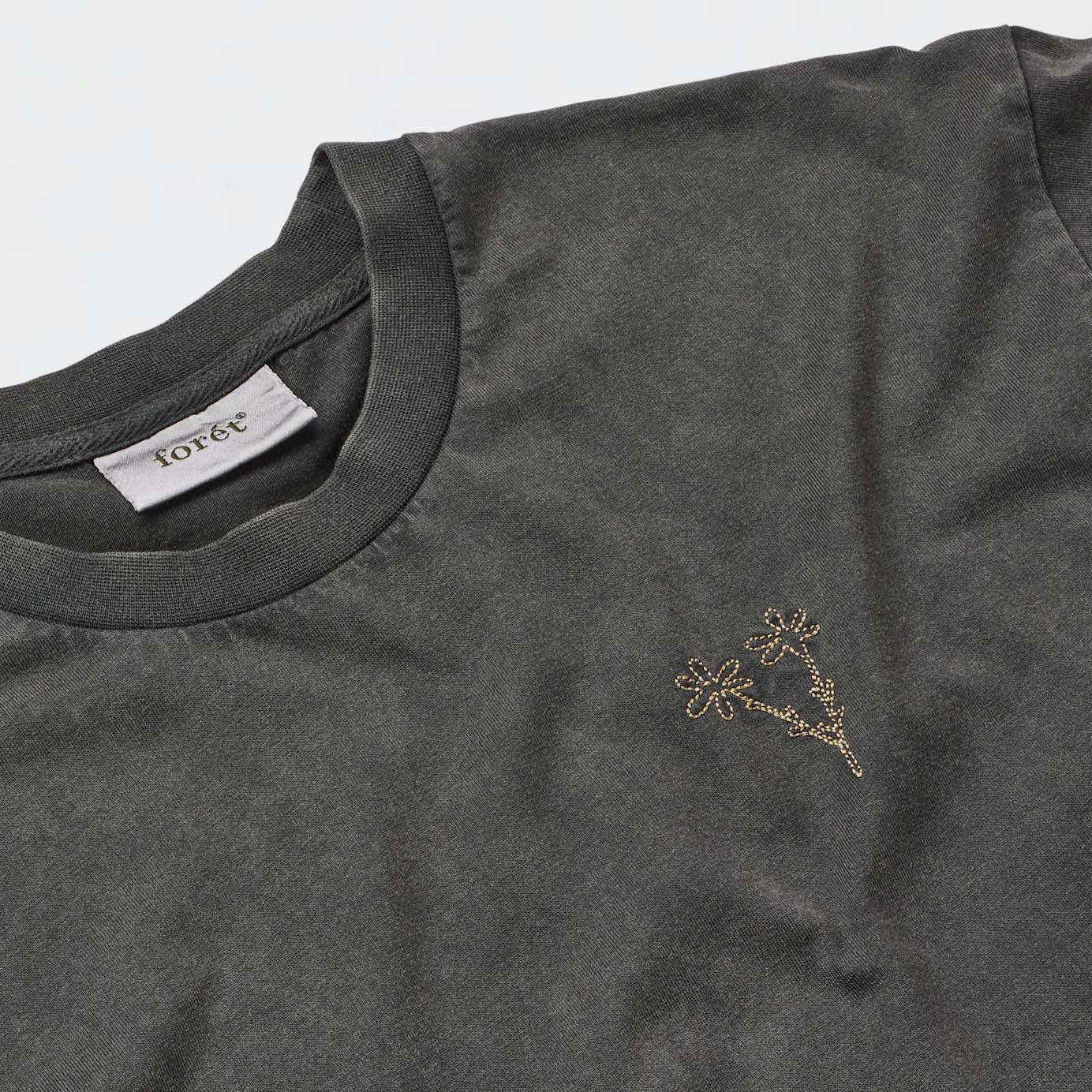 Foret | Bouquet T-Shirt Washed Black | Maplestore