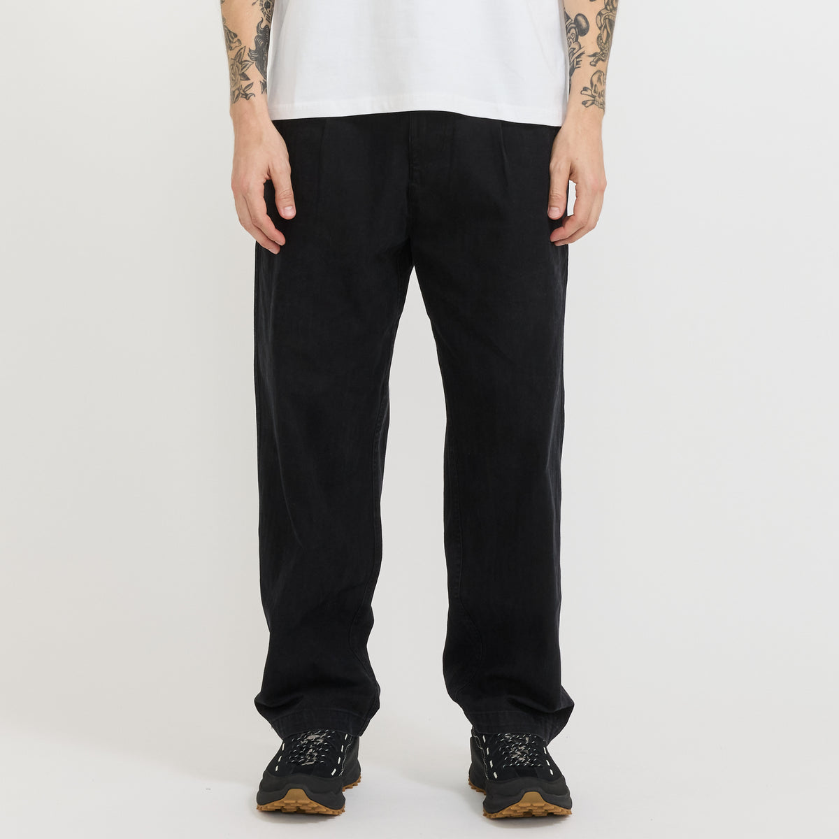 Butter Goods | Pleated Trousers Washed Black | Maplestore