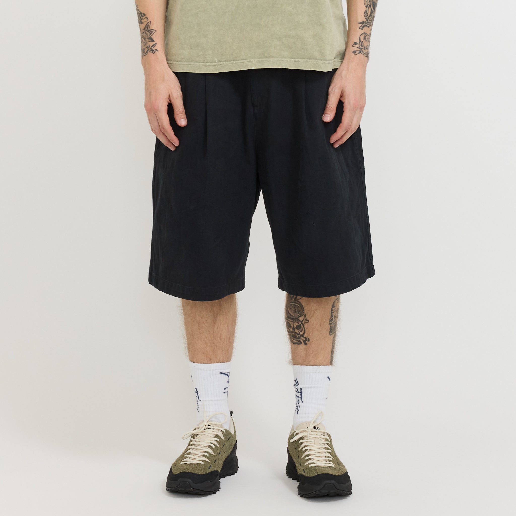 Pleated Shorts Washed Black