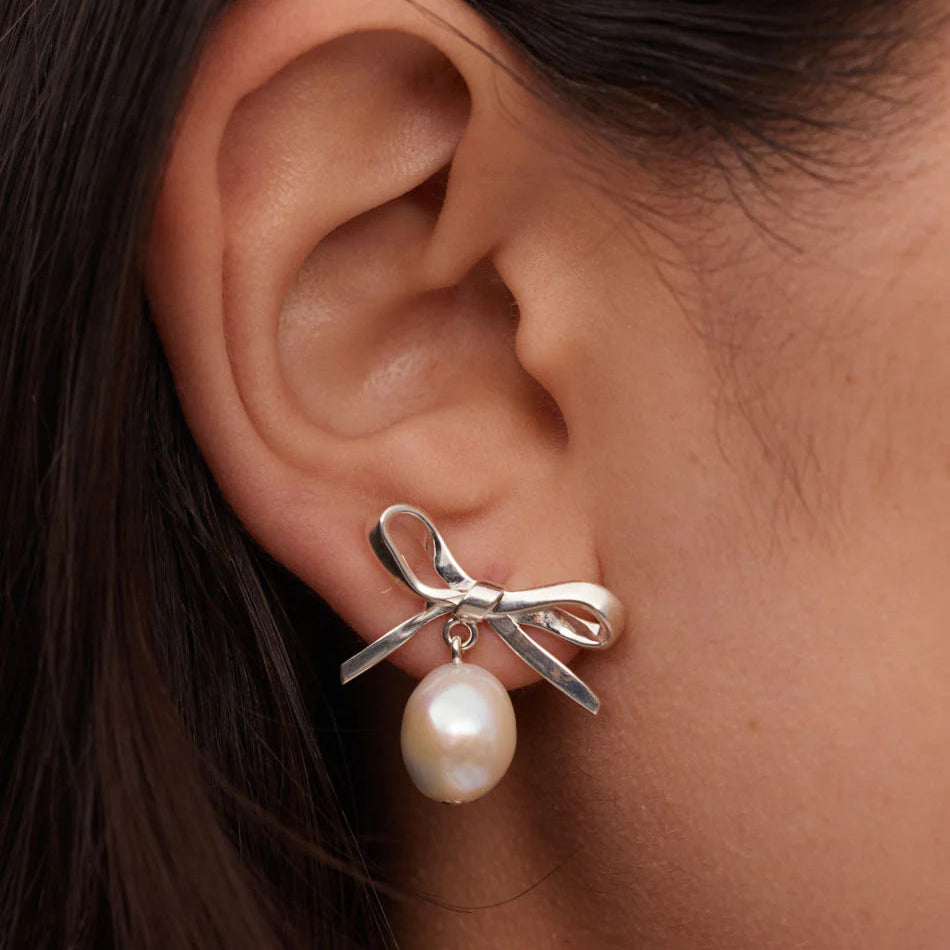 Meadowlark | Bow Pearl Studs Sterling Silver | Maplestore