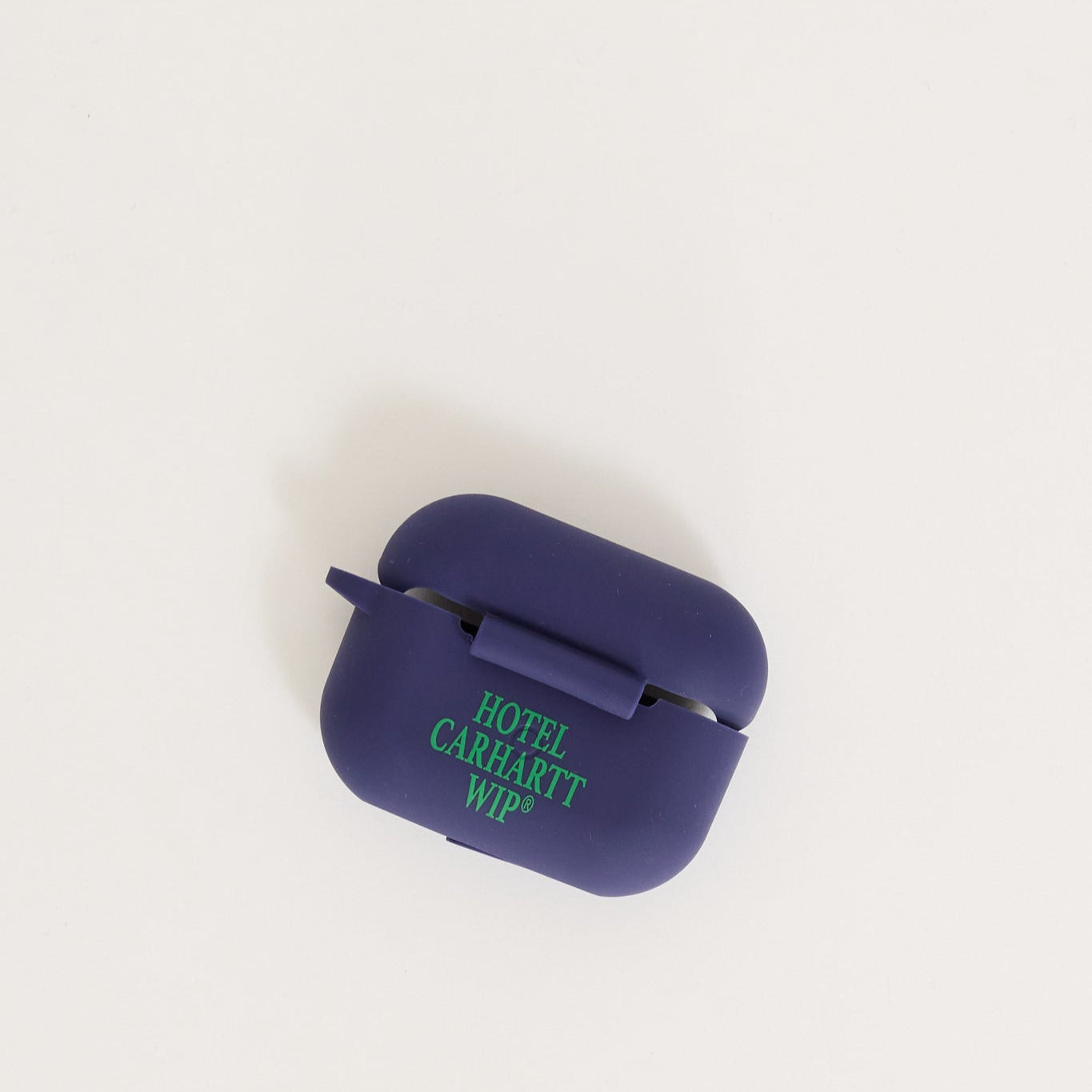 Carhartt WIP | Do Not Disturb AirPods Case Aura/Aspen Green APP | Maplestore