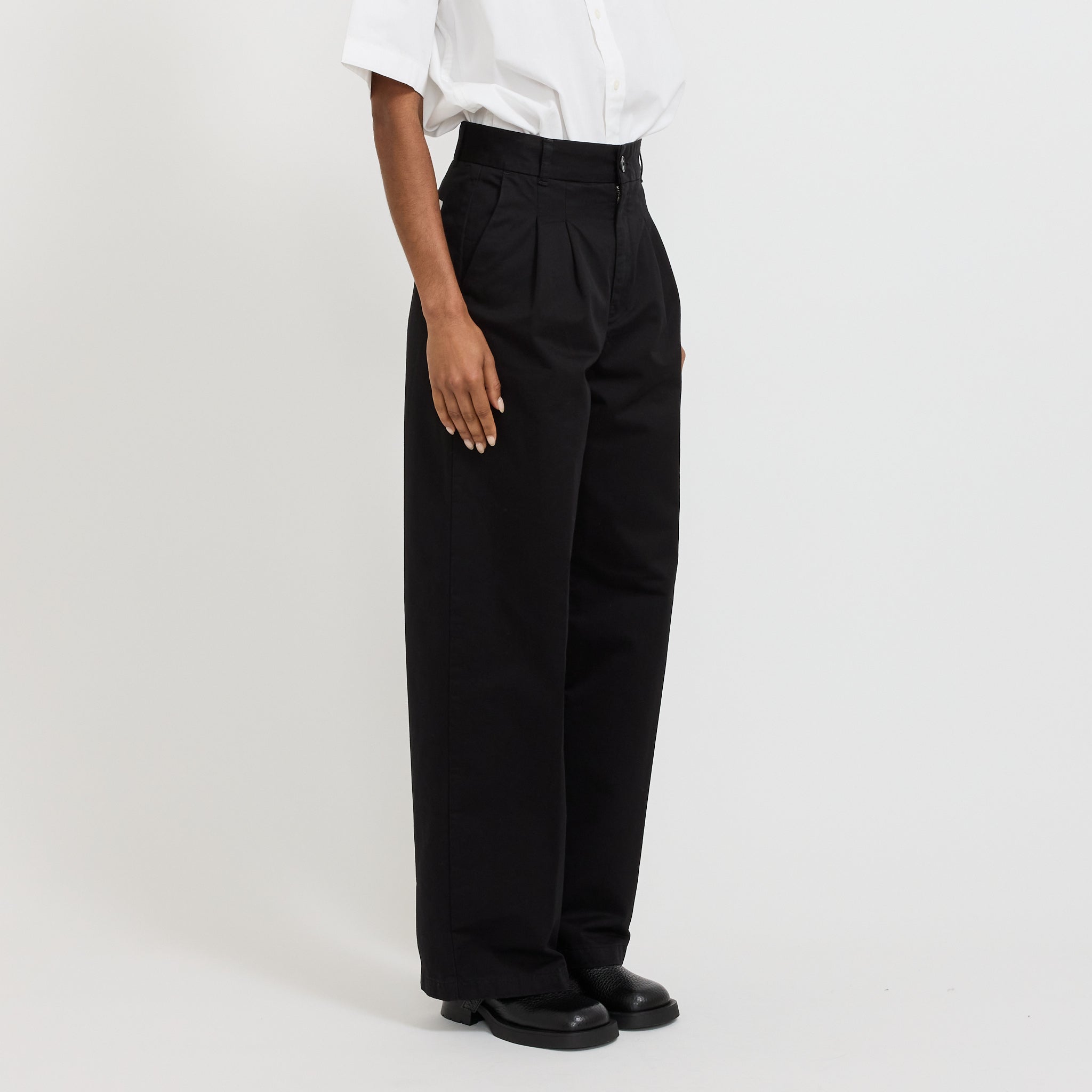 Leola Pant Black Stone Washed