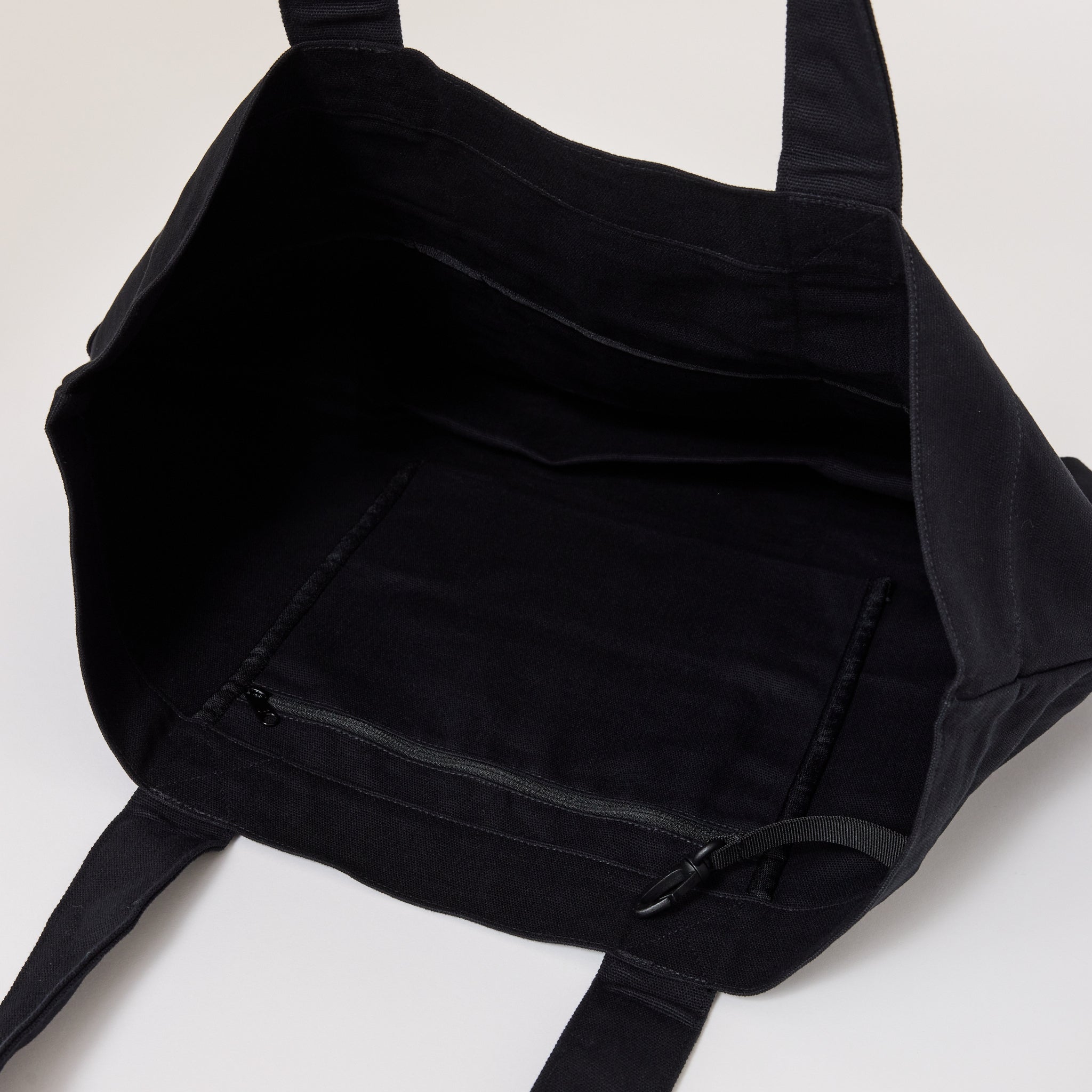 Carhartt WIP | Parker Tote Bag Black | Maplestore
