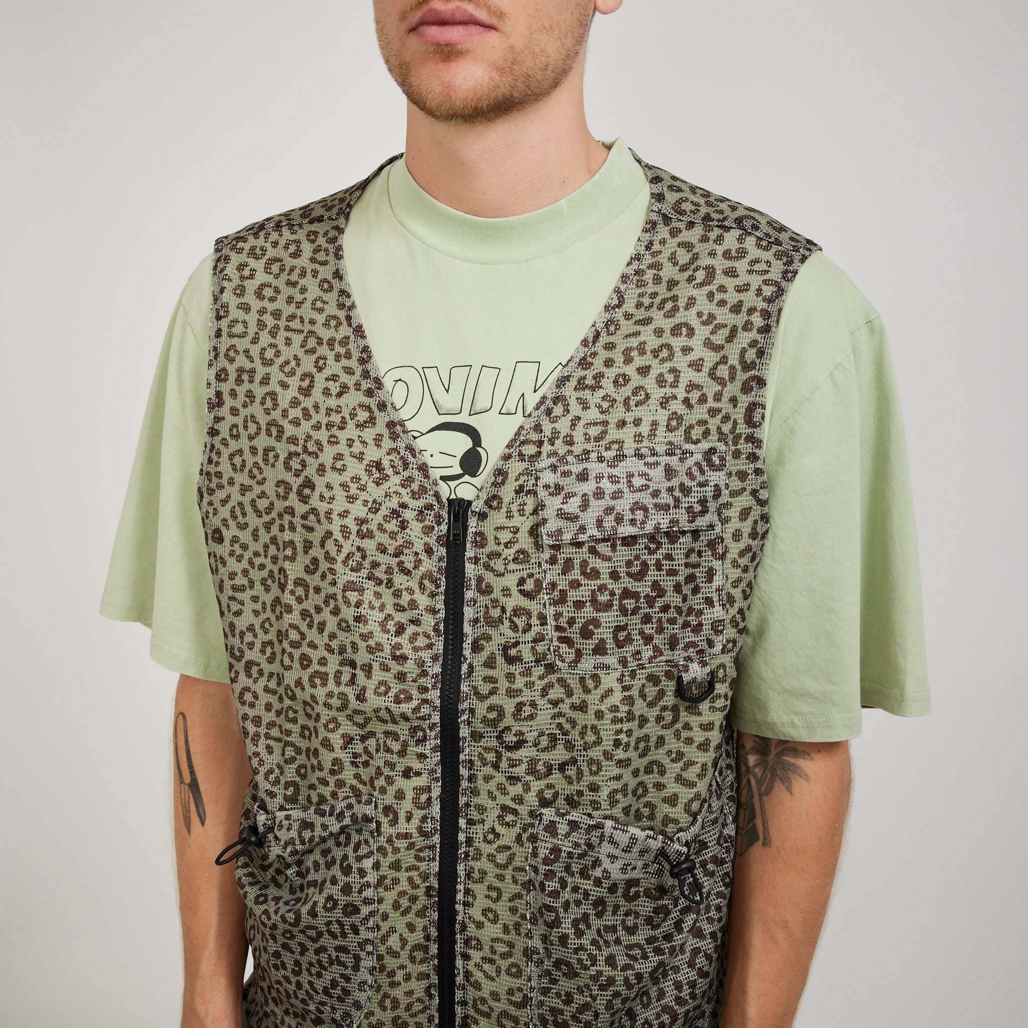 Checks | Cheetah Mesh Vest Olive | Maplestore
