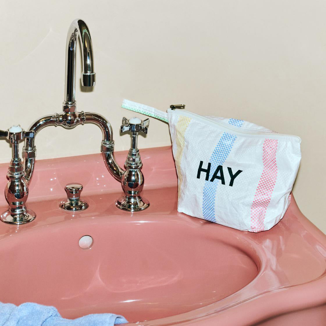 HAY | Candy Stripe Wash Bag Medium Multi | Maplestore