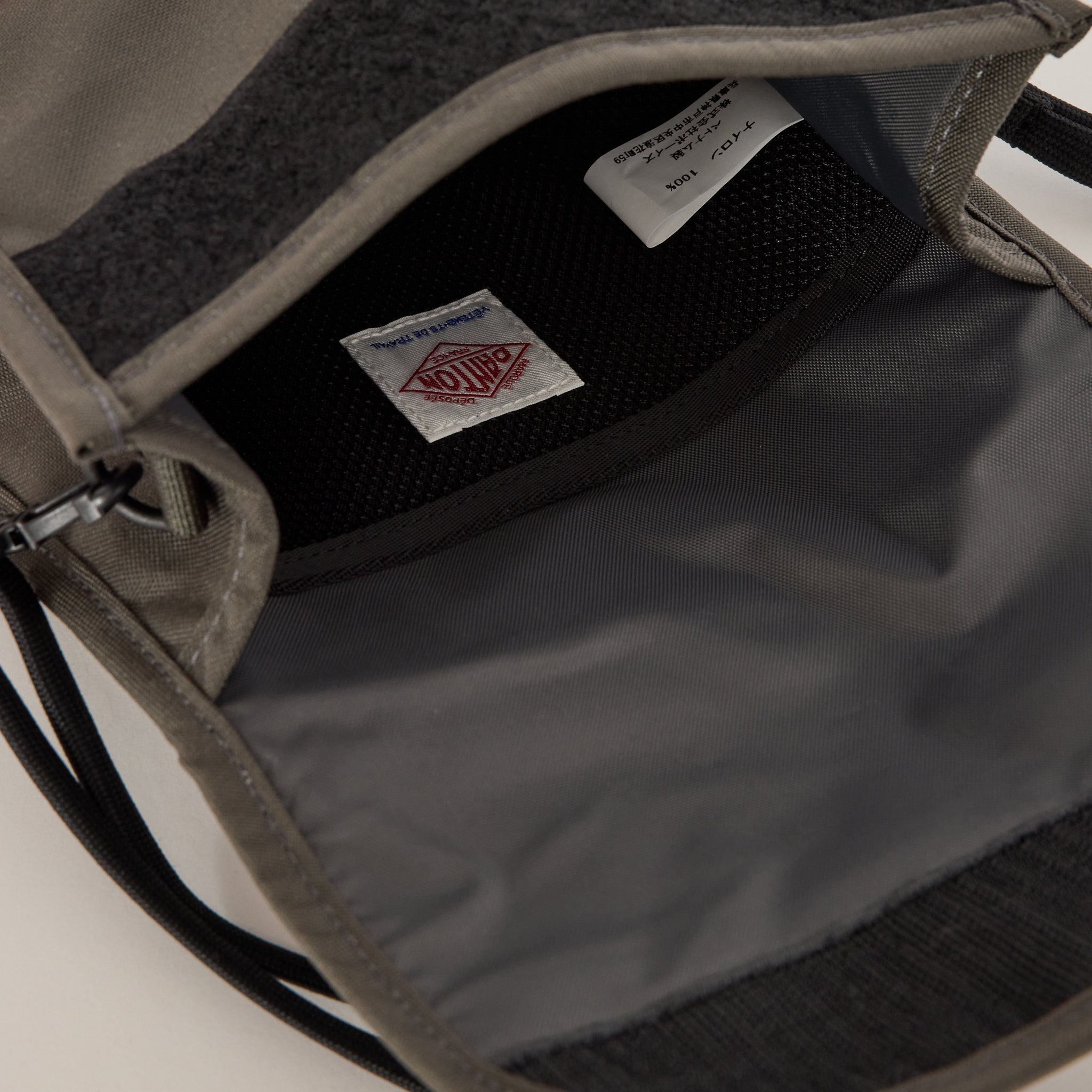 Danton | Cremieux Shoulder Bag Dark Grey | Maplestore