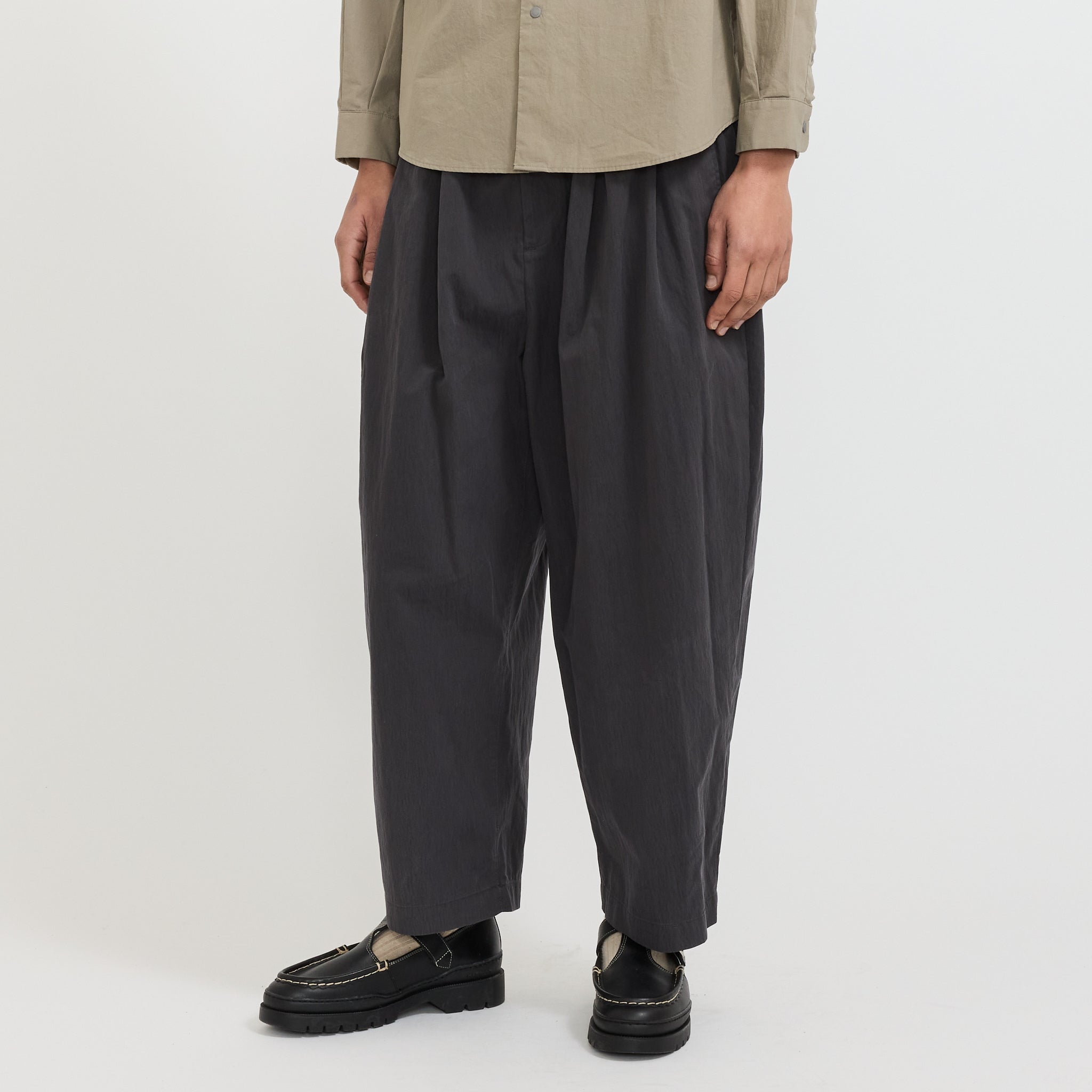Double Pleated Easy Pants Twill Charcoal