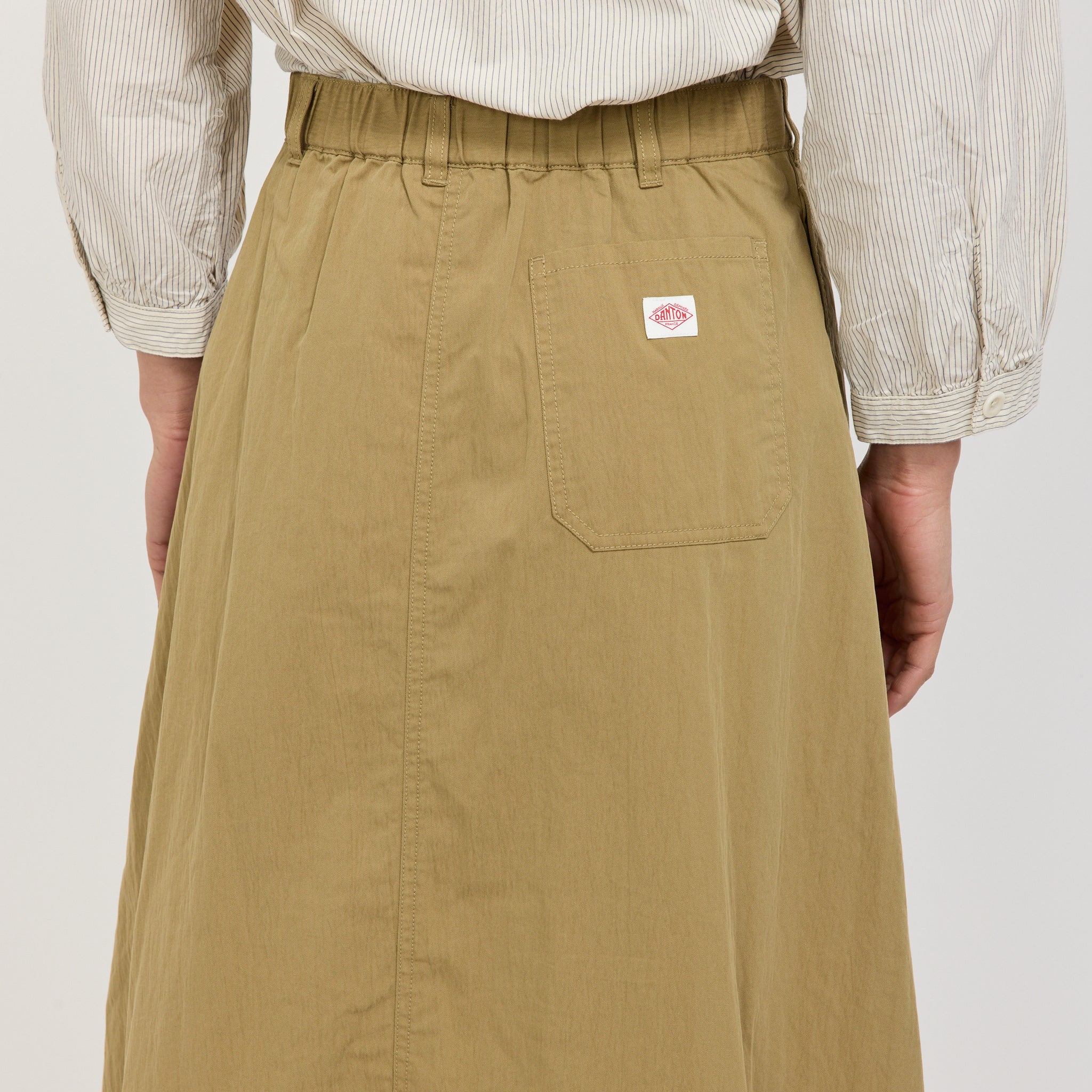 2 Tuck Skirt Dark Beige