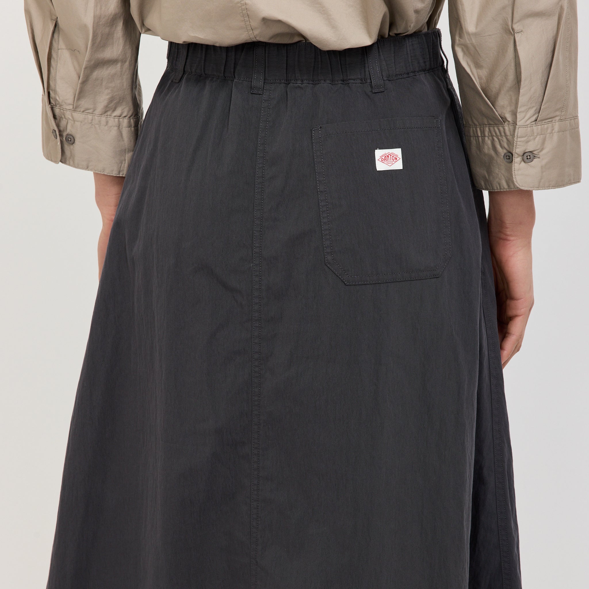 2 Tuck Skirt Charcoal