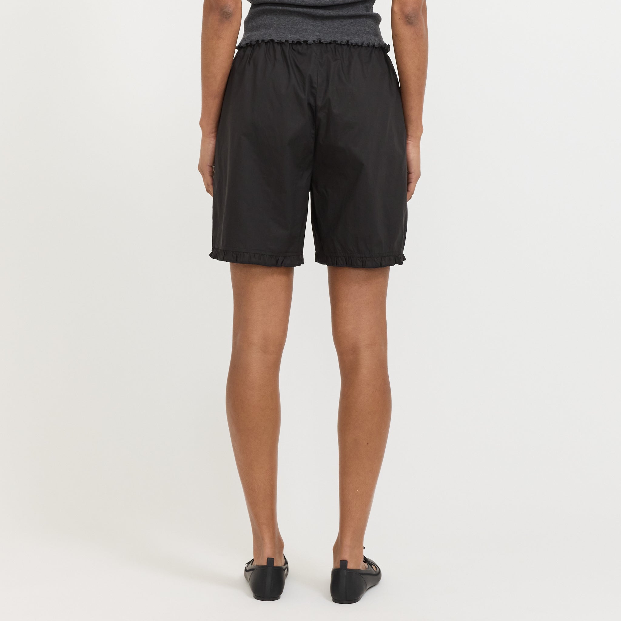 Flounce Short Black