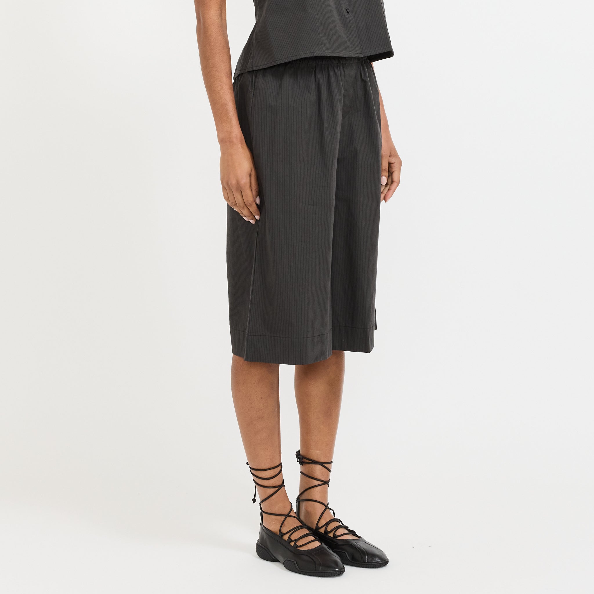 Long Lounger Black Stripe