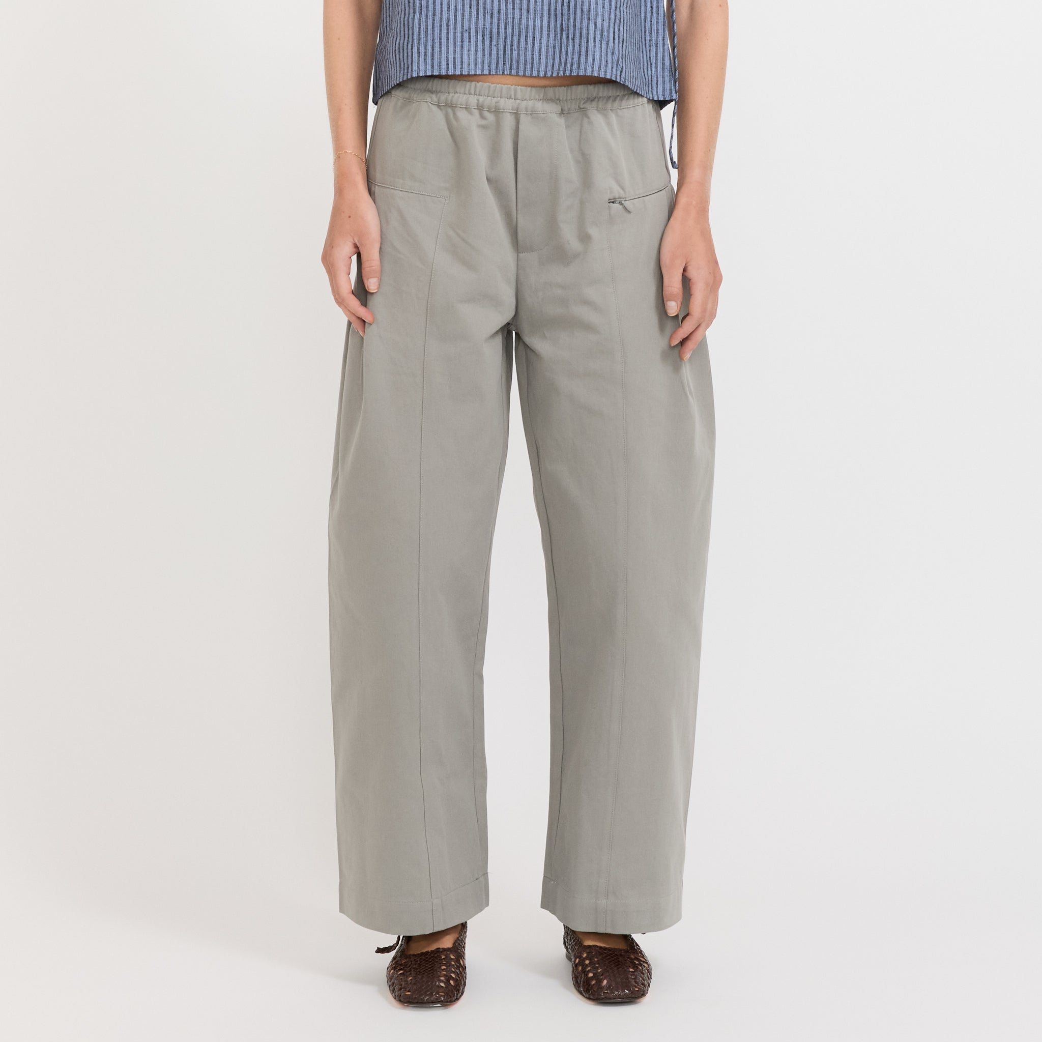Deiji Studios | Pleat Pant Sage Grey | Maplestore