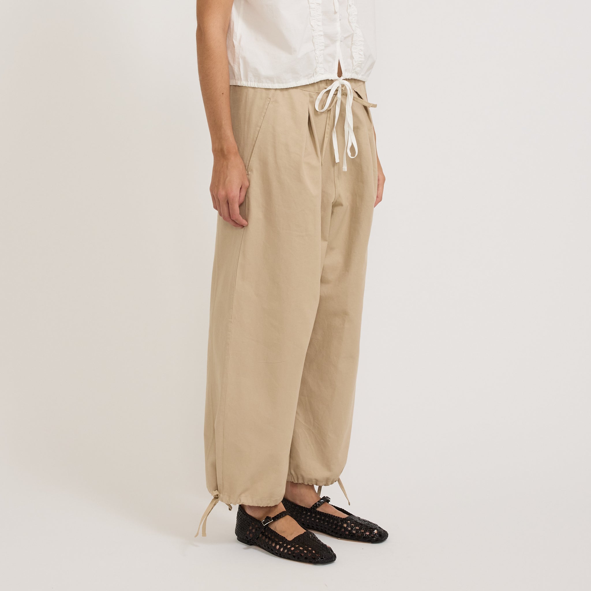 Deiji Studios | Drawcord Wide Leg Pant Cream | Maplestore