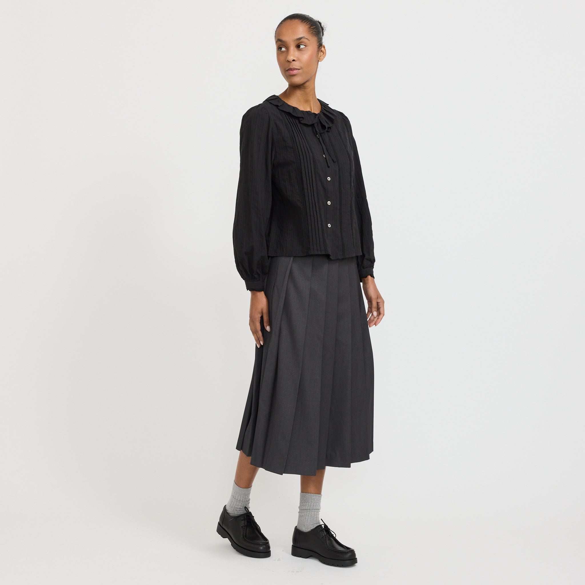 Dunst | Pleats Long Skirt Charcoal Grey | Maplestore