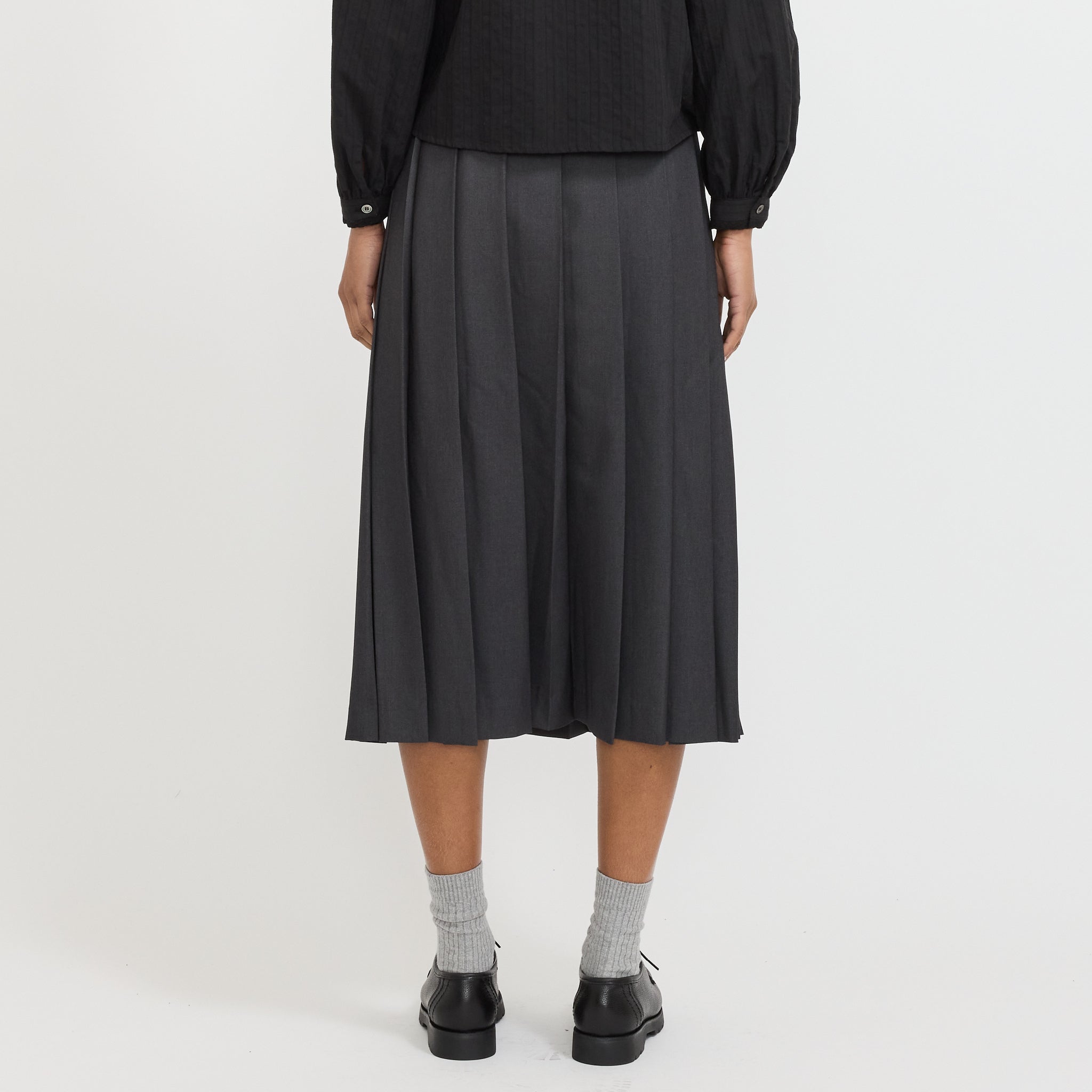 Dunst | Pleats Long Skirt Charcoal Grey | Maplestore