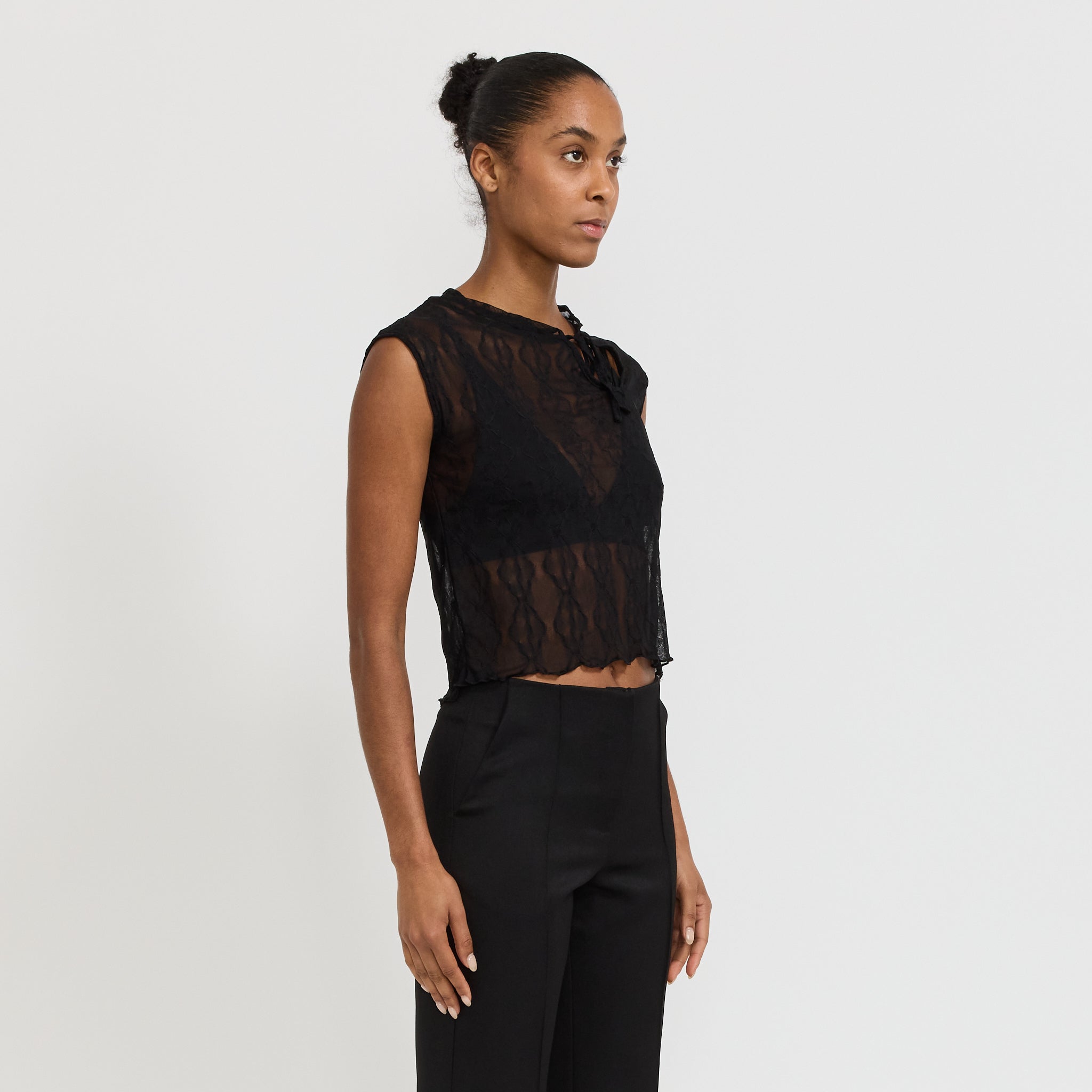 Find Me Now | Mariposa Key Hole Tee Night | Maplestore