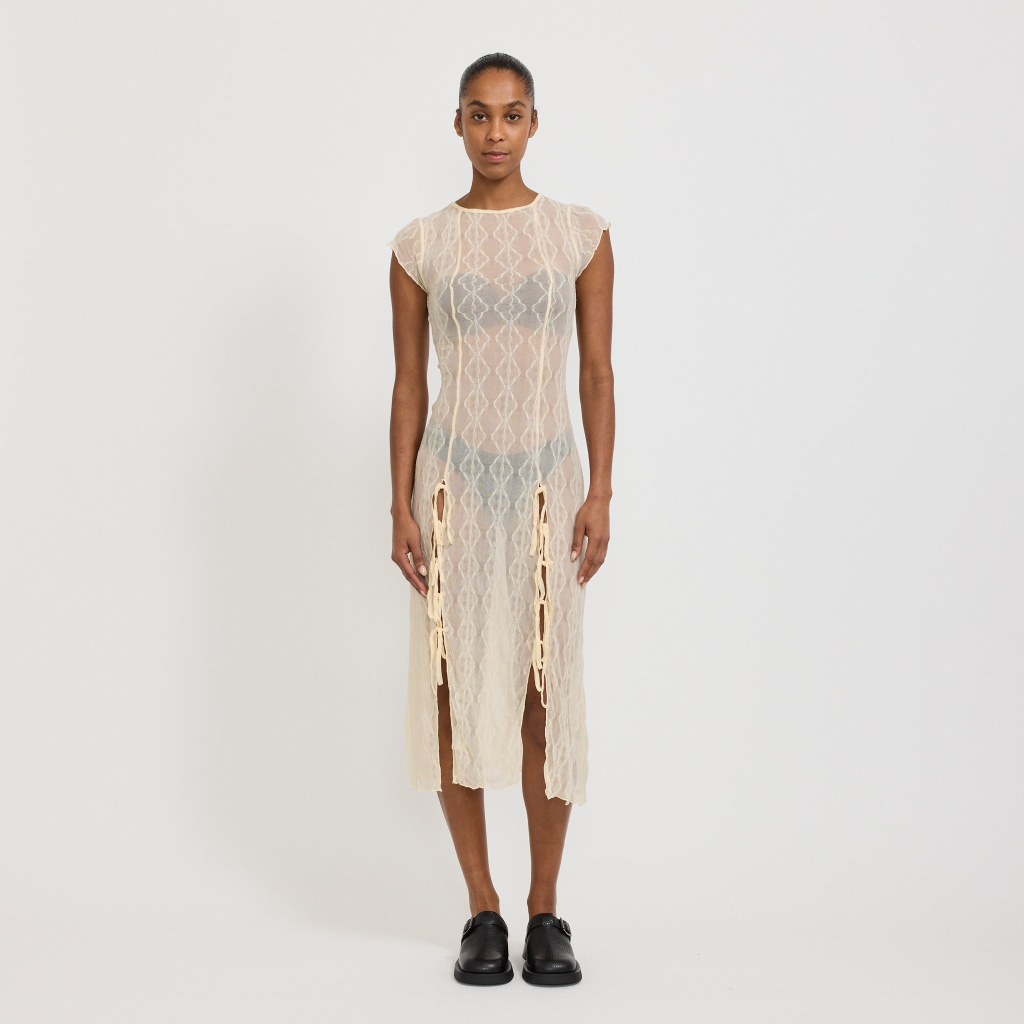 Find Me Now | Mariposa Lace Midi Dress Cloud | Maplestore