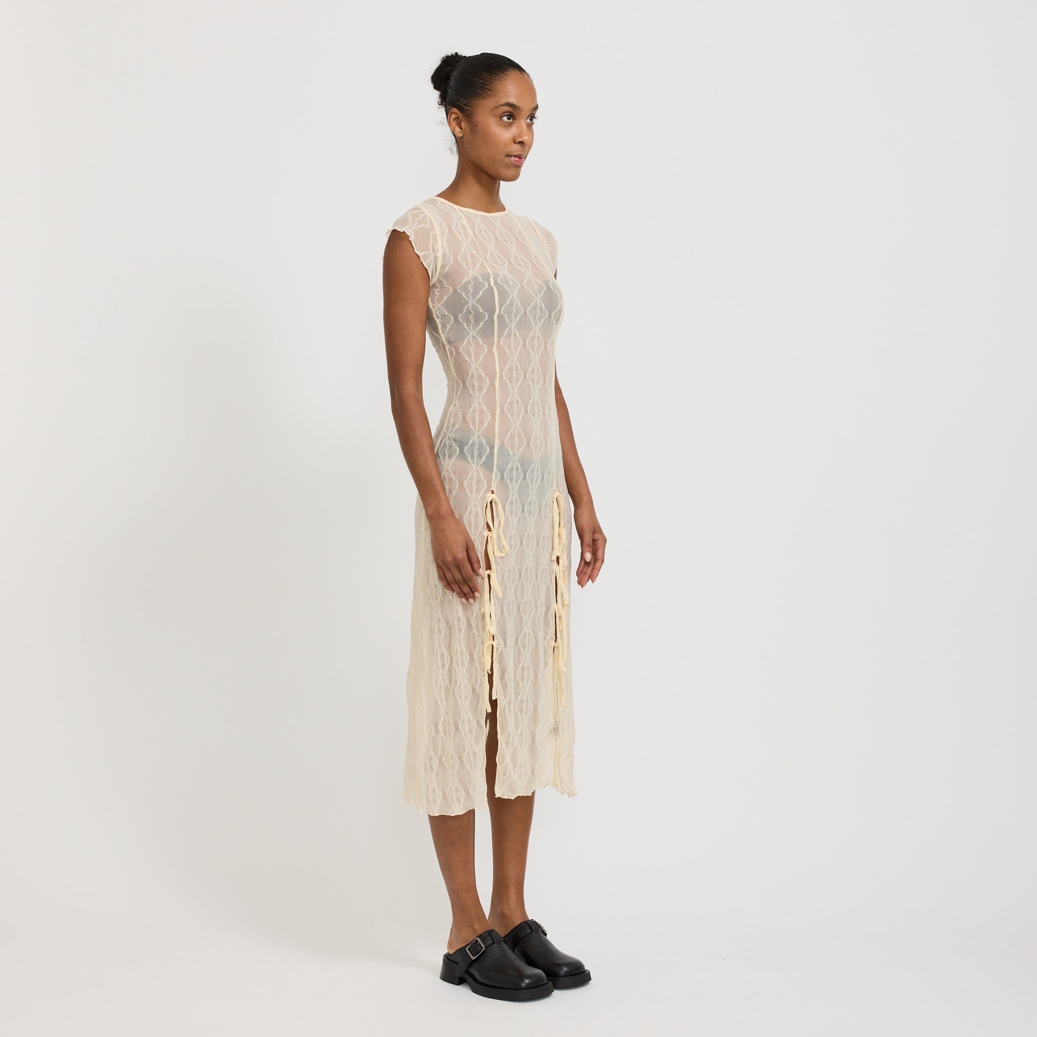 Find Me Now | Mariposa Lace Midi Dress Cloud | Maplestore