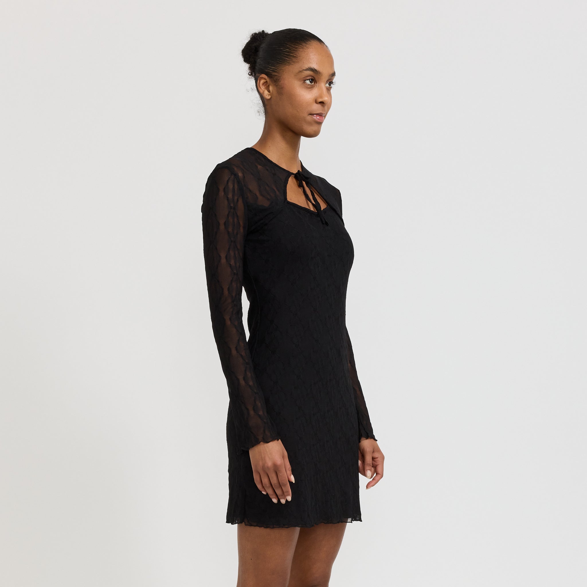 Find Me Now | Mariposa Long Sleeve Bow Mini Dress Black | Maplestore