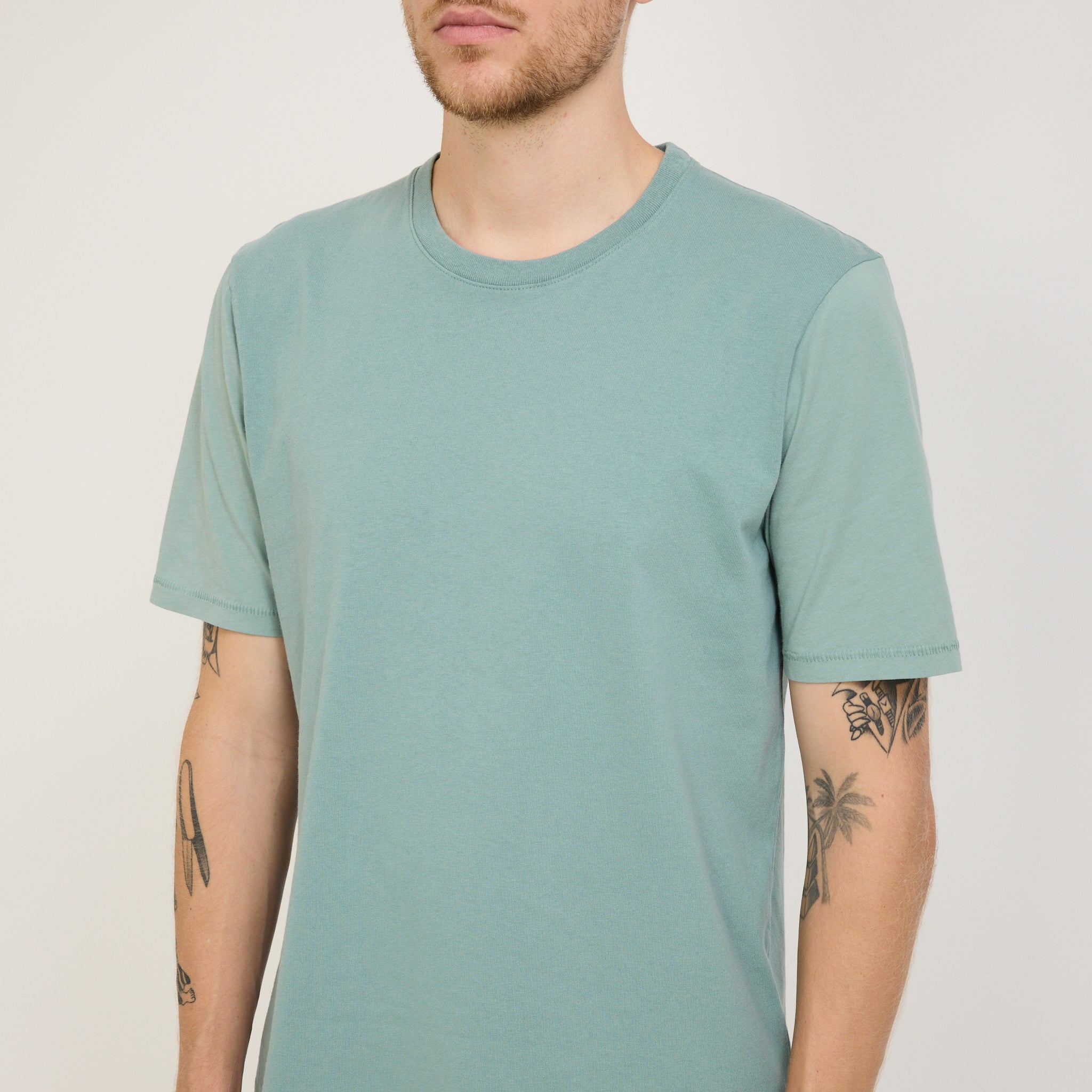 Folk | Contrast Sleeve Tee Spruce Green | Maplestore