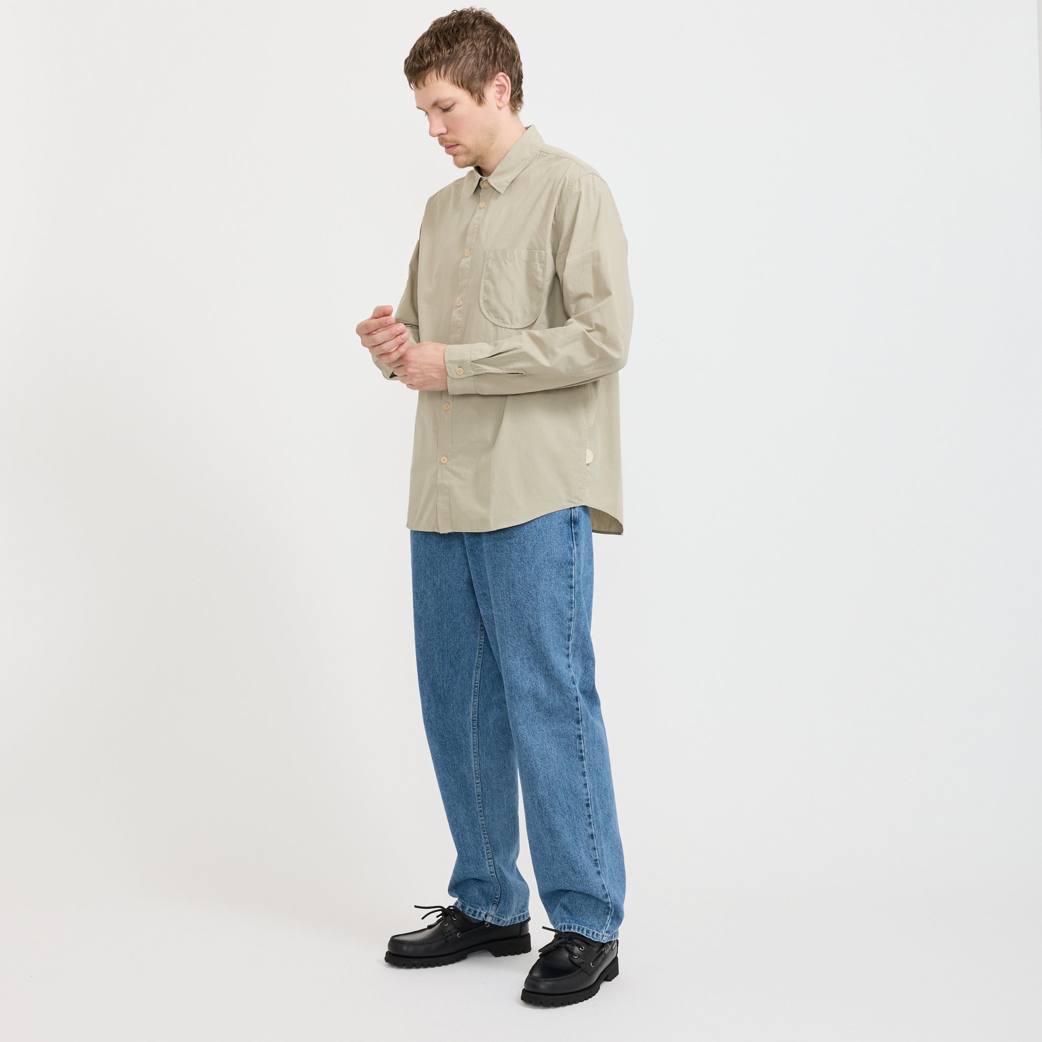Folk | Curve Shirt Silver Sage | Maplestore