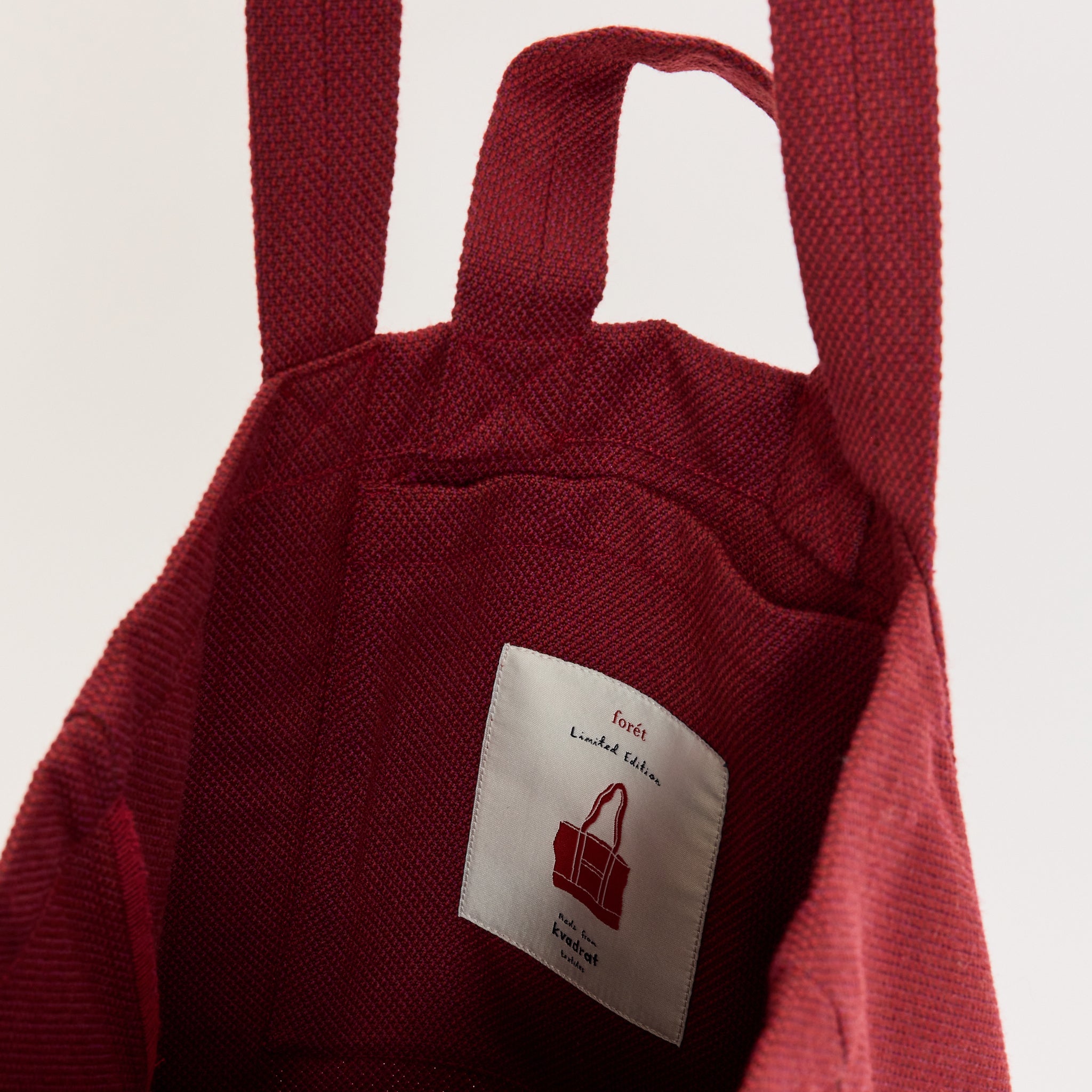 Foret | Foret Tote Bag Red | Maplestore